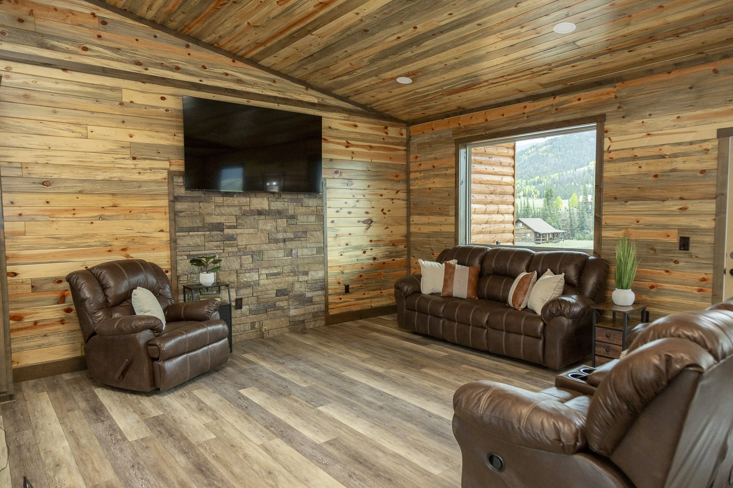 Creede Real Estate with Rv Garage -0612.jpg