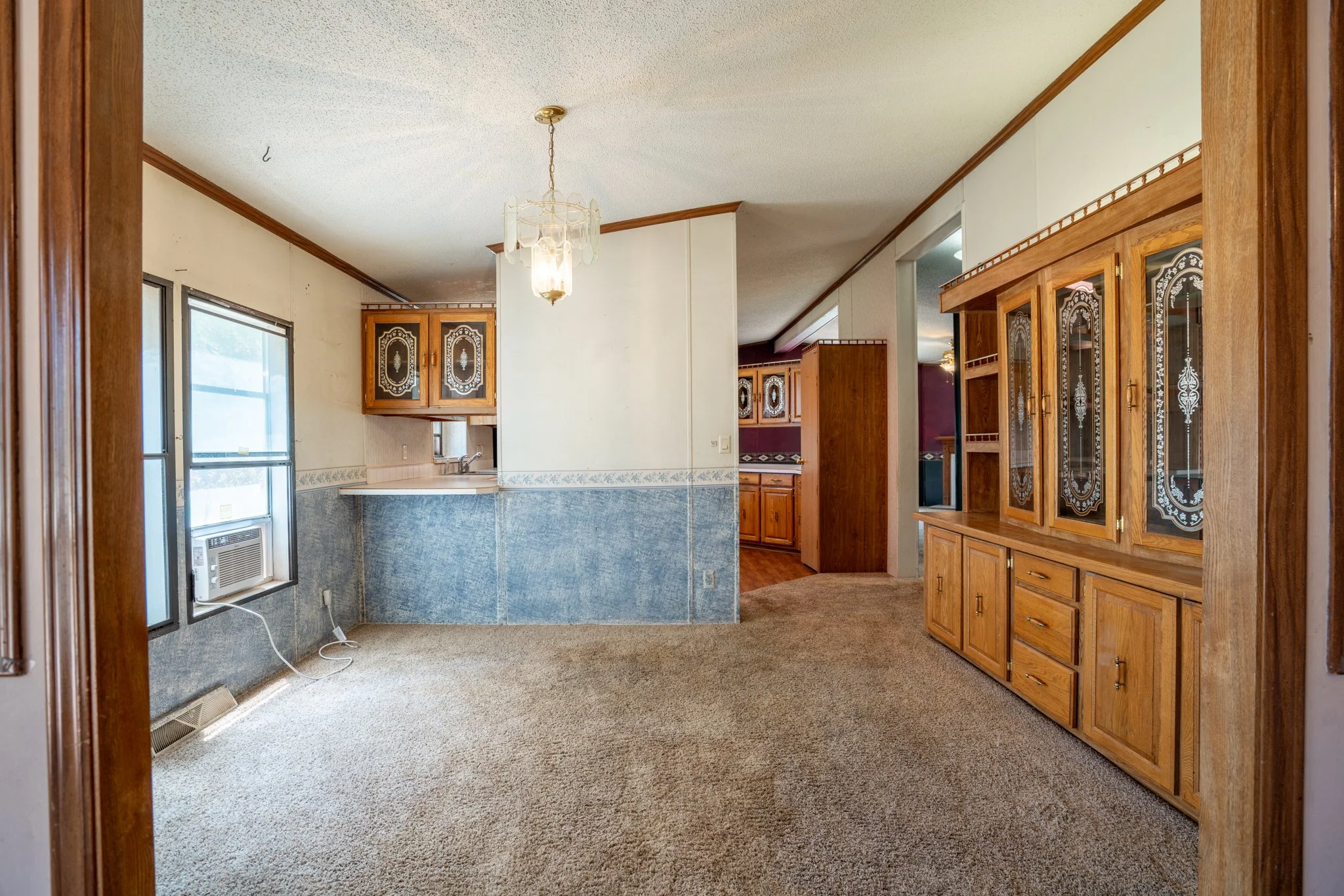 13 - 755 Cedar St - Dining Room.jpg