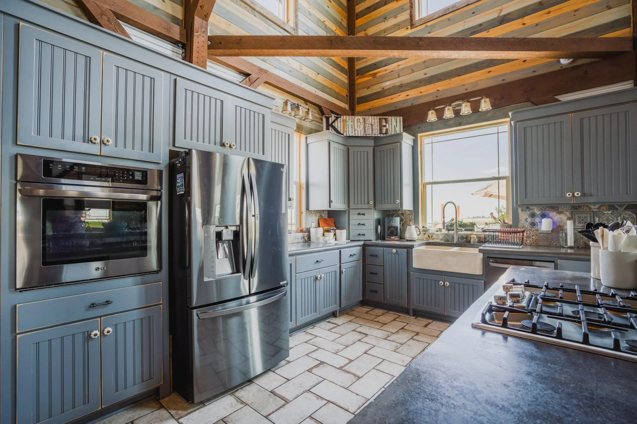 19 - Kitchen - 2218 CR 43.jpg