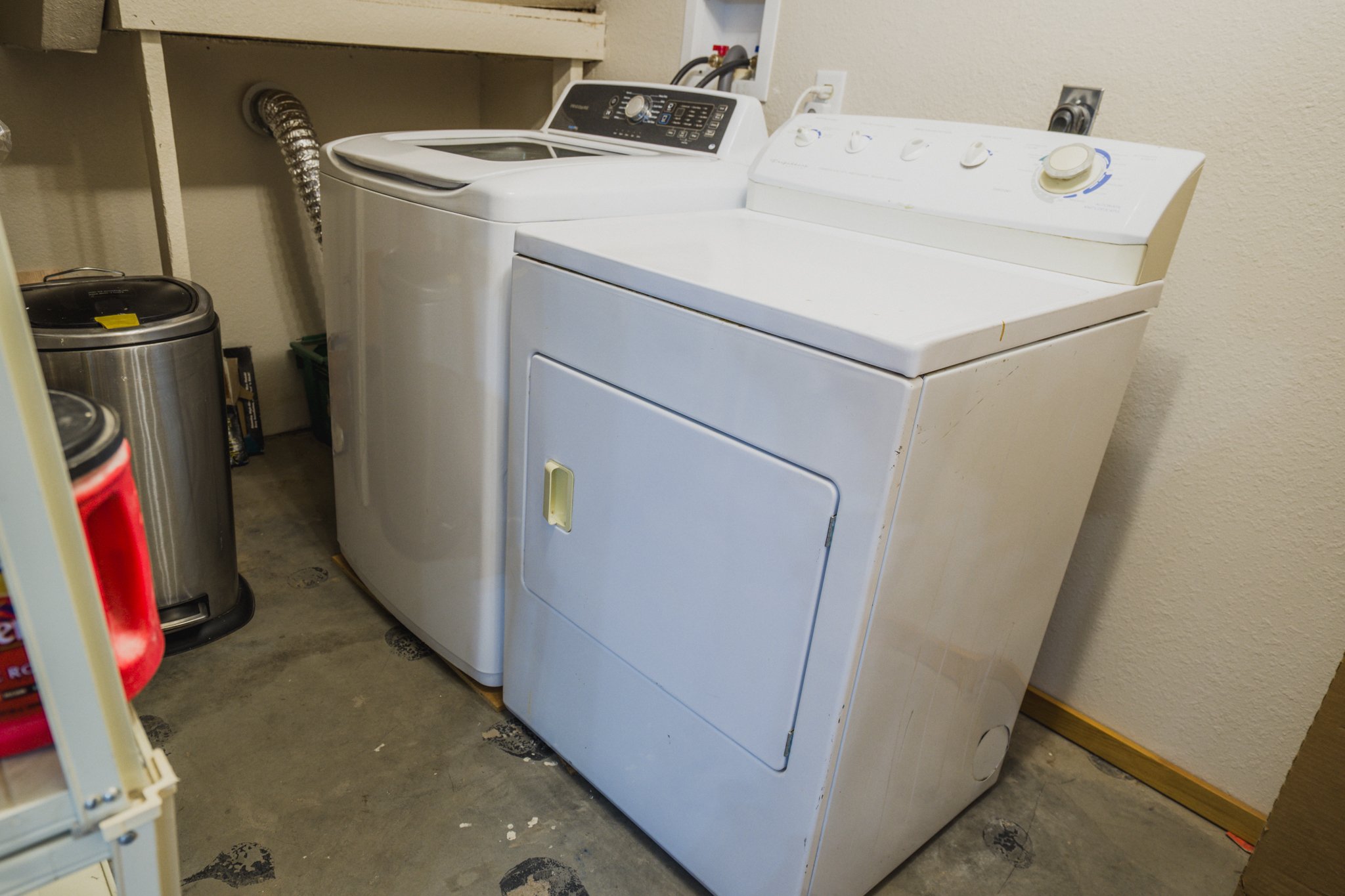 24 - House Laundry.jpg