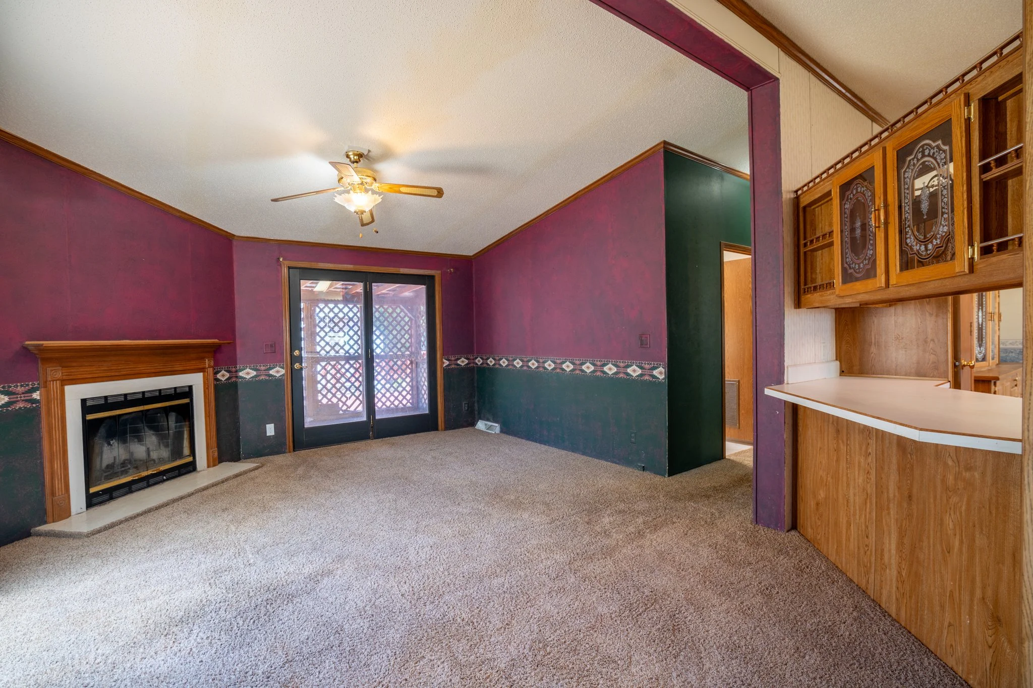 21 - 755 Cedar St - Den.jpg
