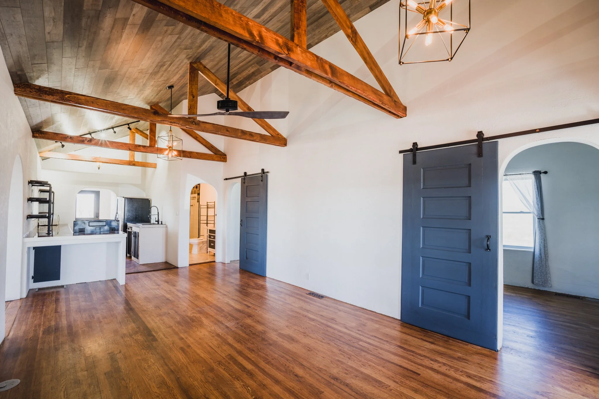 19 - Great Room.jpg