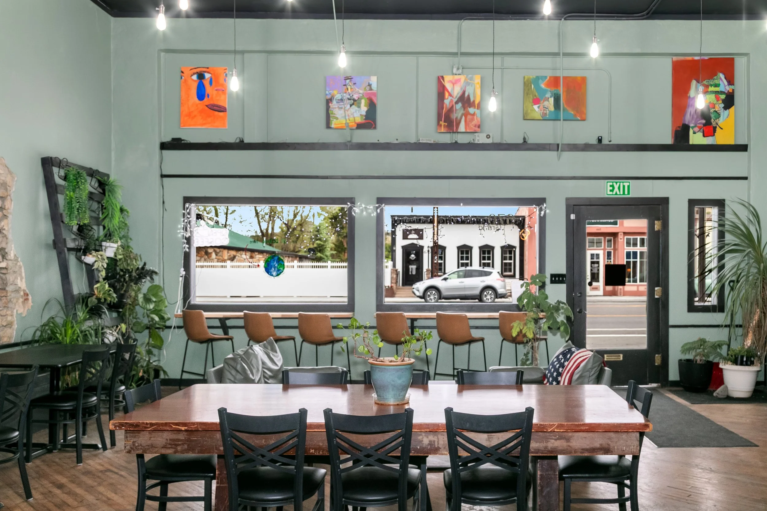 15-Main Dining Area.jpg