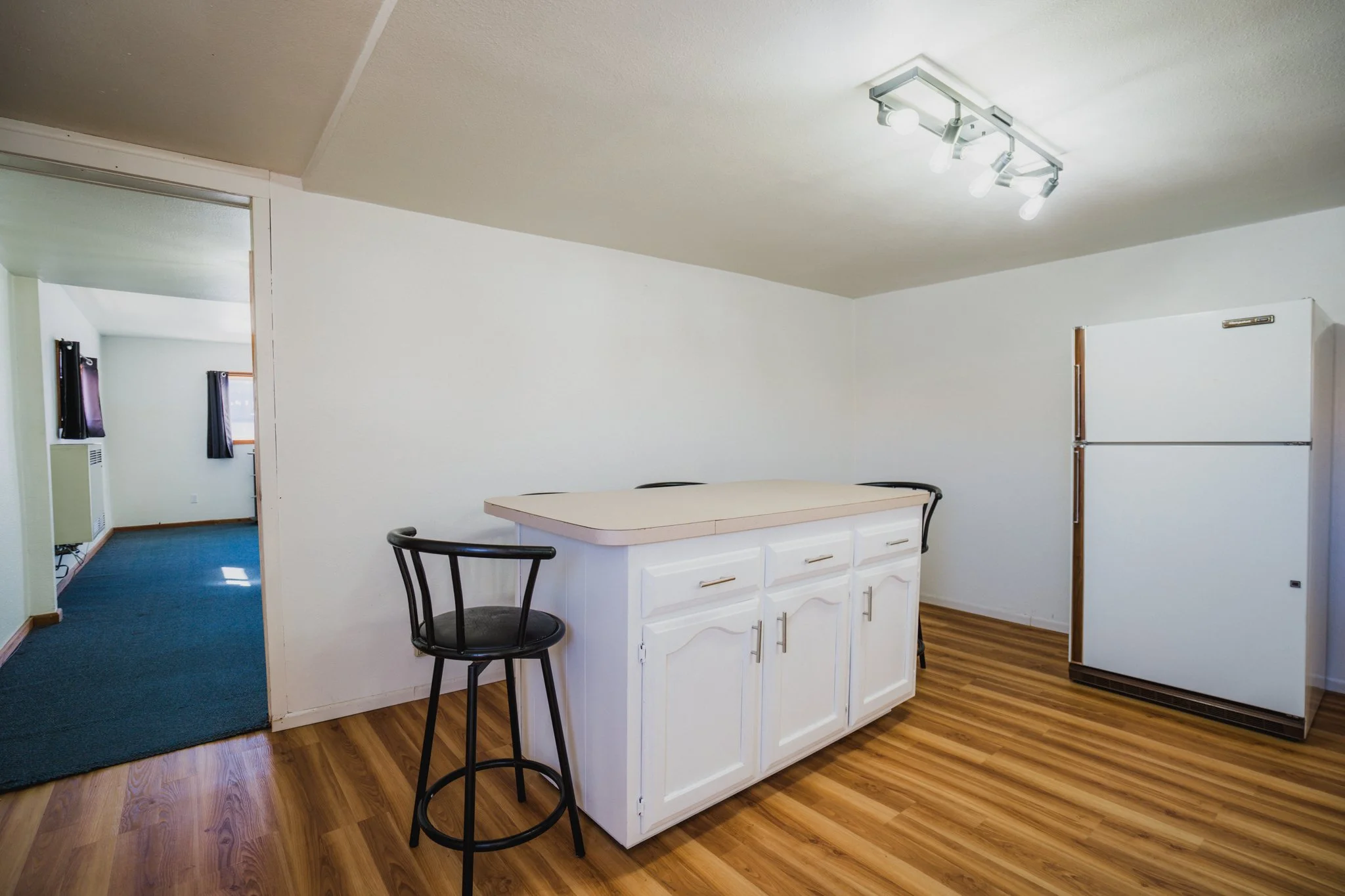 13 - House Kitchen.jpg