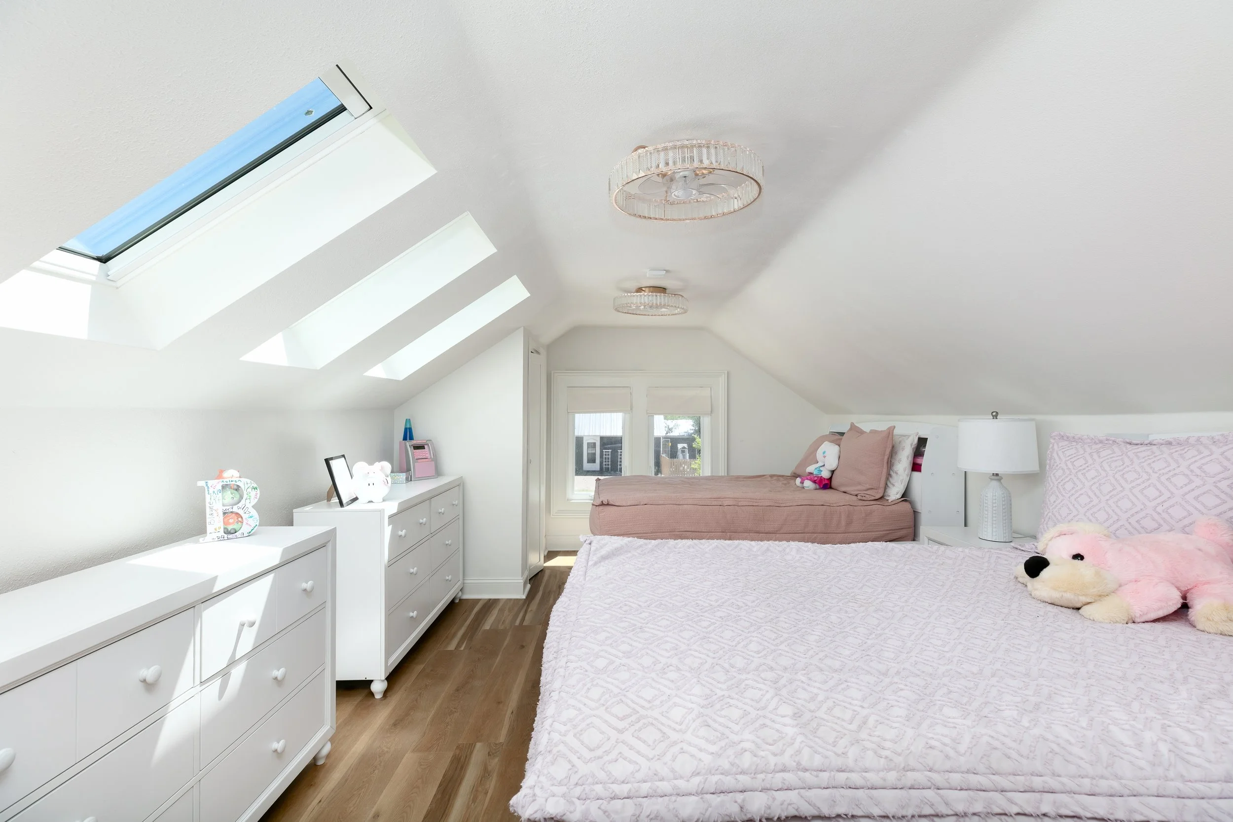 50-Bedroom 4.jpg