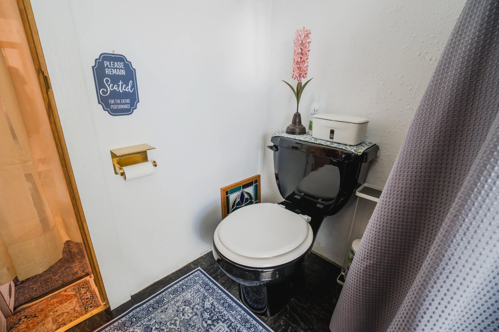 44 - Apt 3 Bathroom.jpg