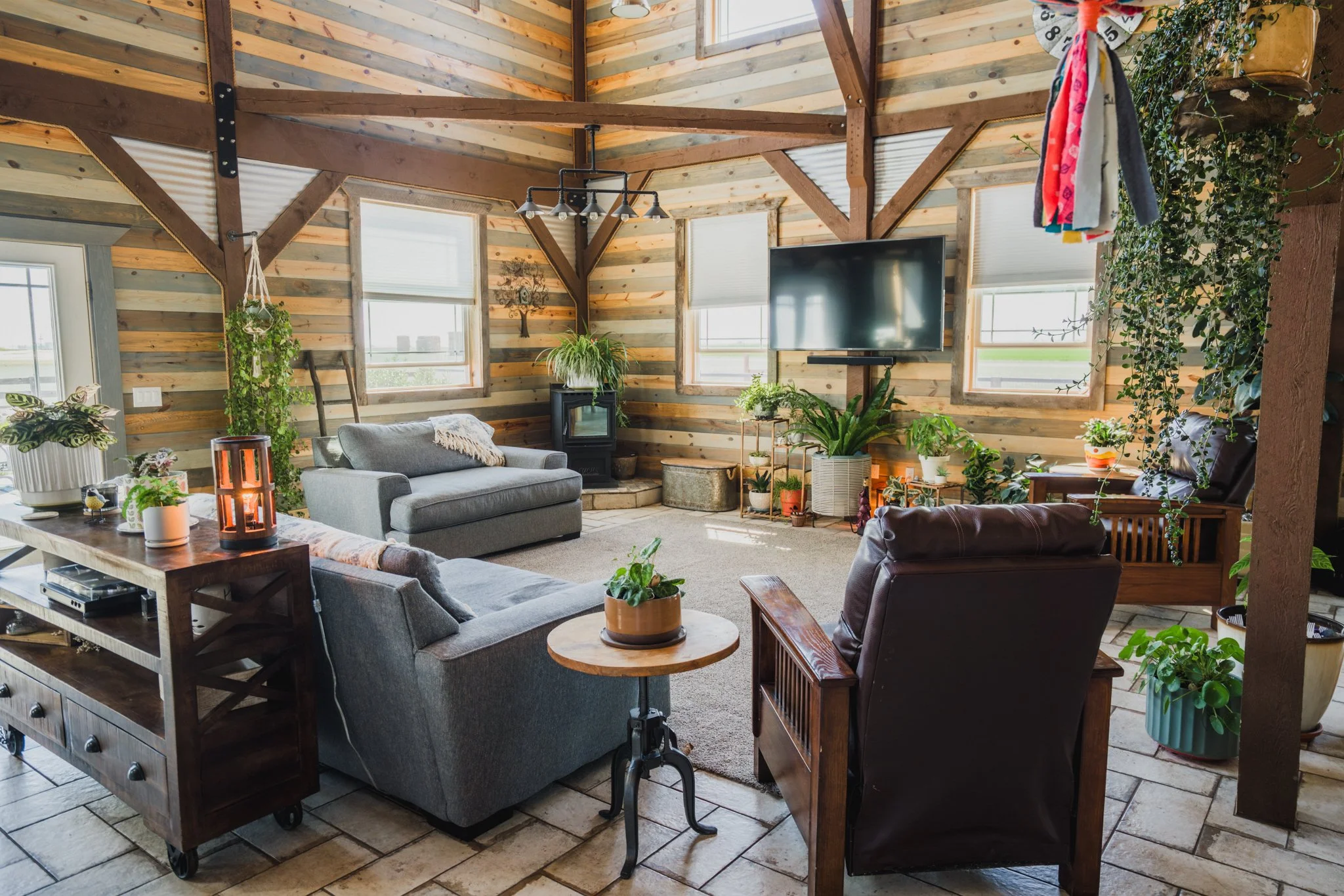 14 - Living Room - 2218 CR 43.jpg