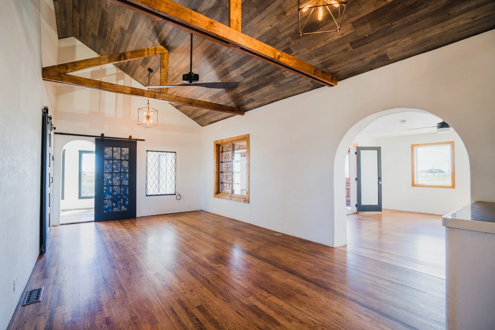 20 - Great Room.jpg