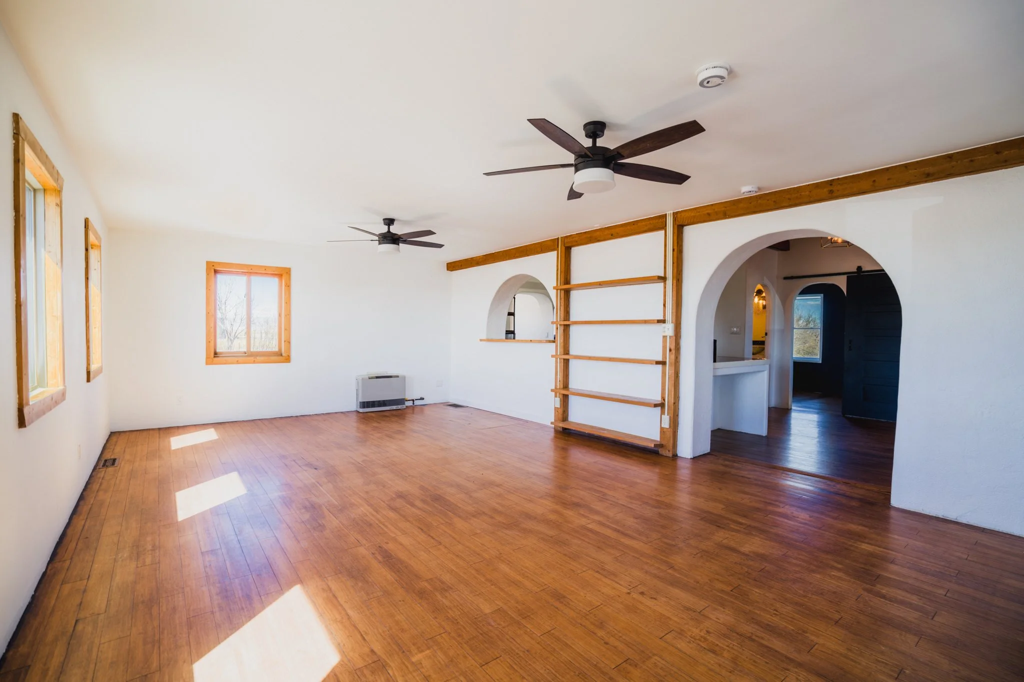 14 - Living Room.jpg