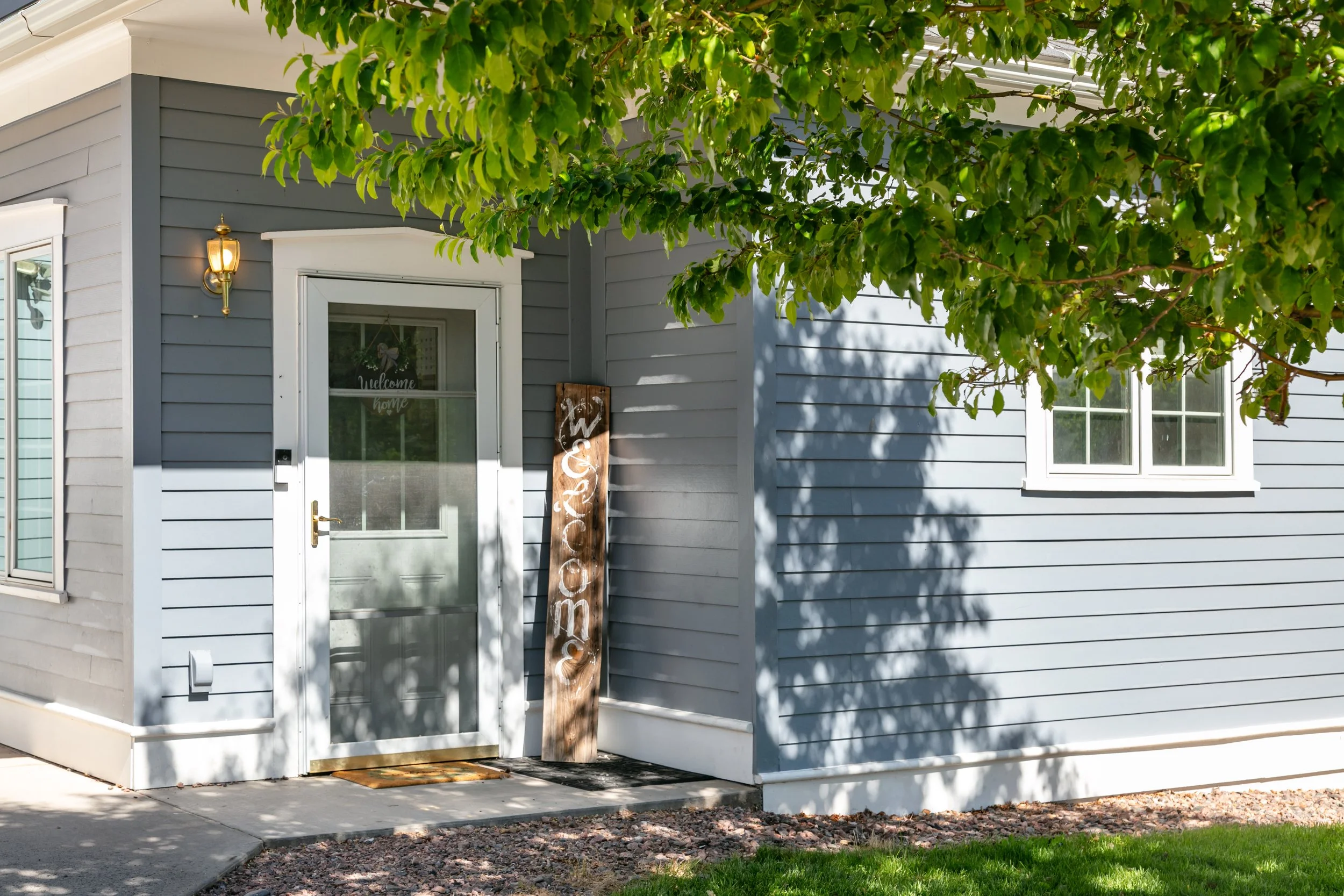 04-Front of Home.jpg