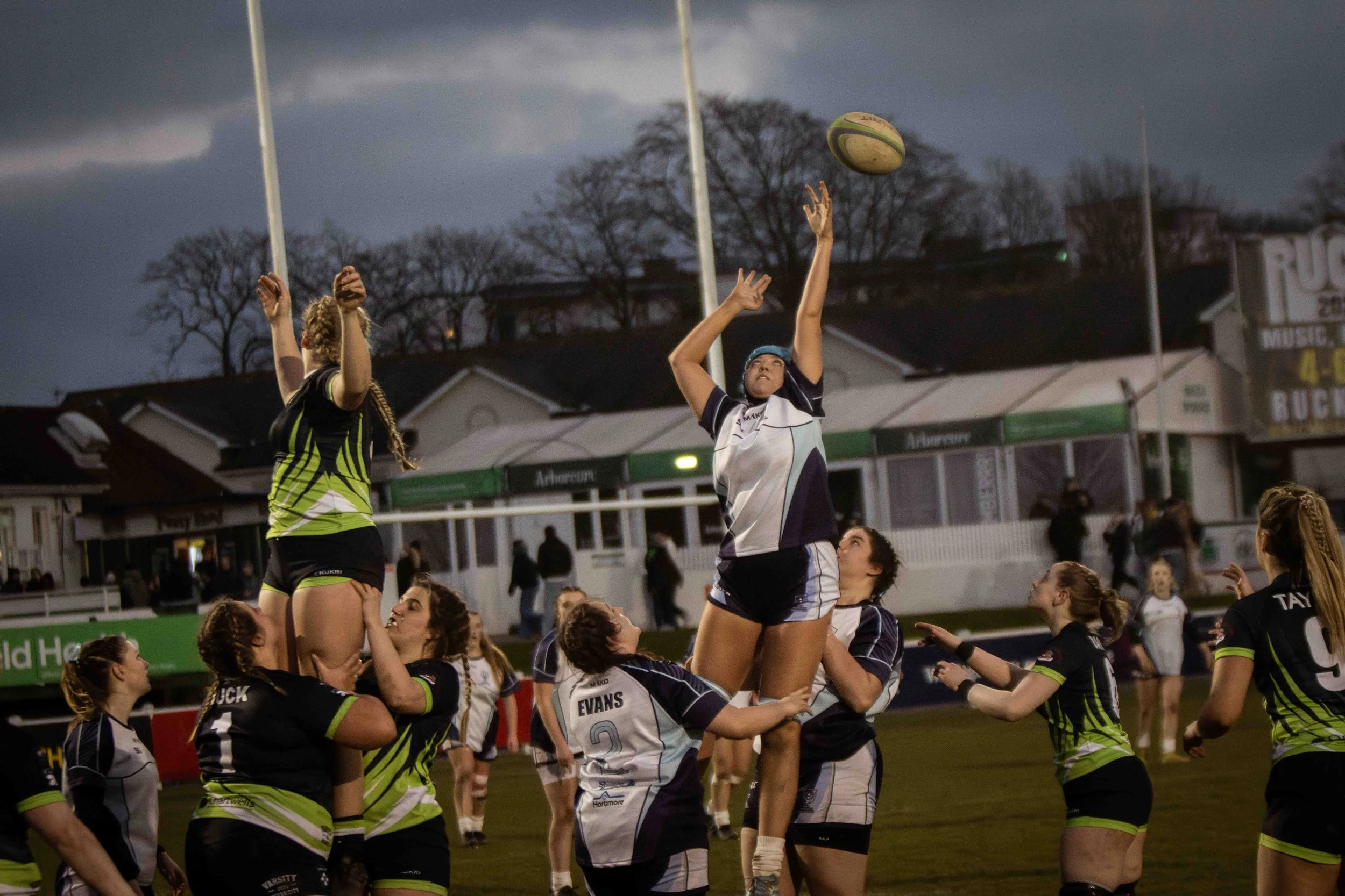 VarsityRugbyW5--30.jpg