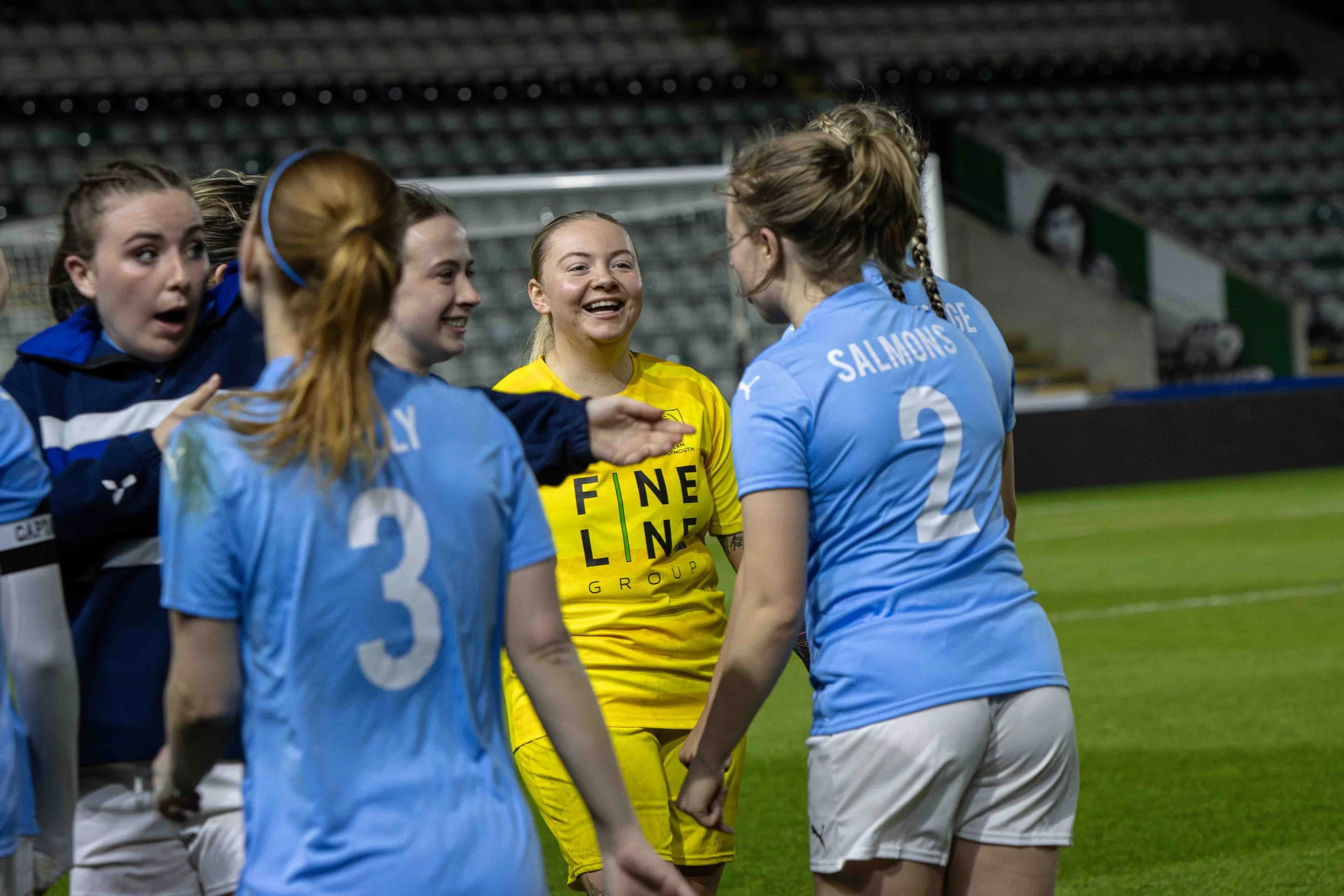 VarsityFootballW25-57.jpg