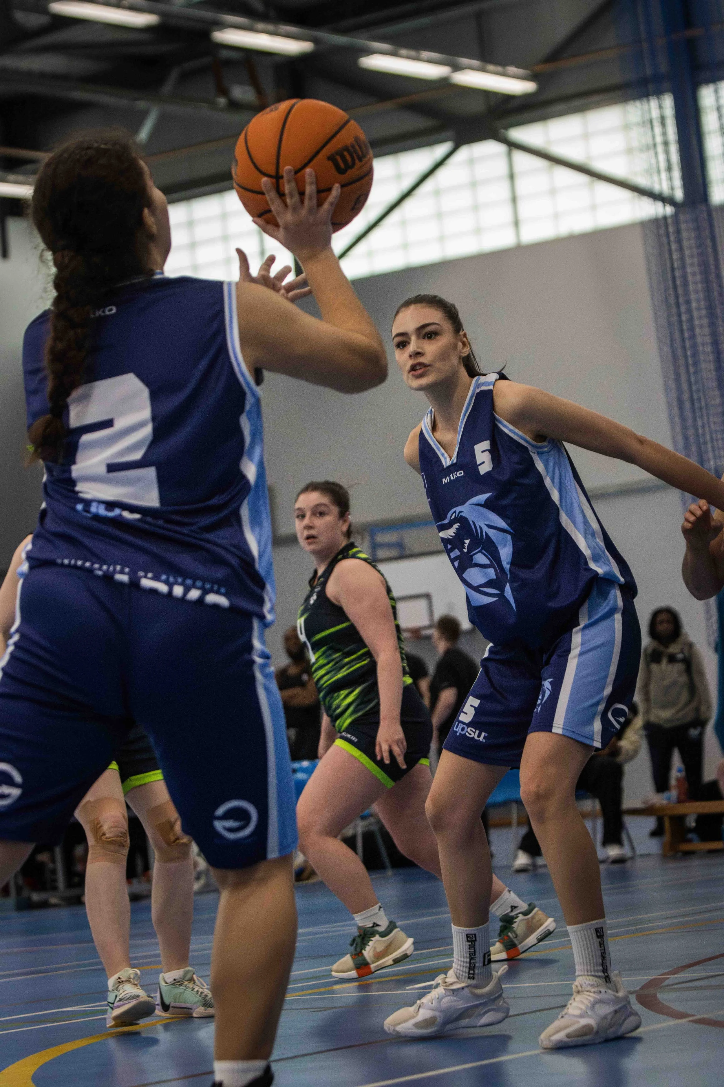 VarsityBasketballW25-31.jpg
