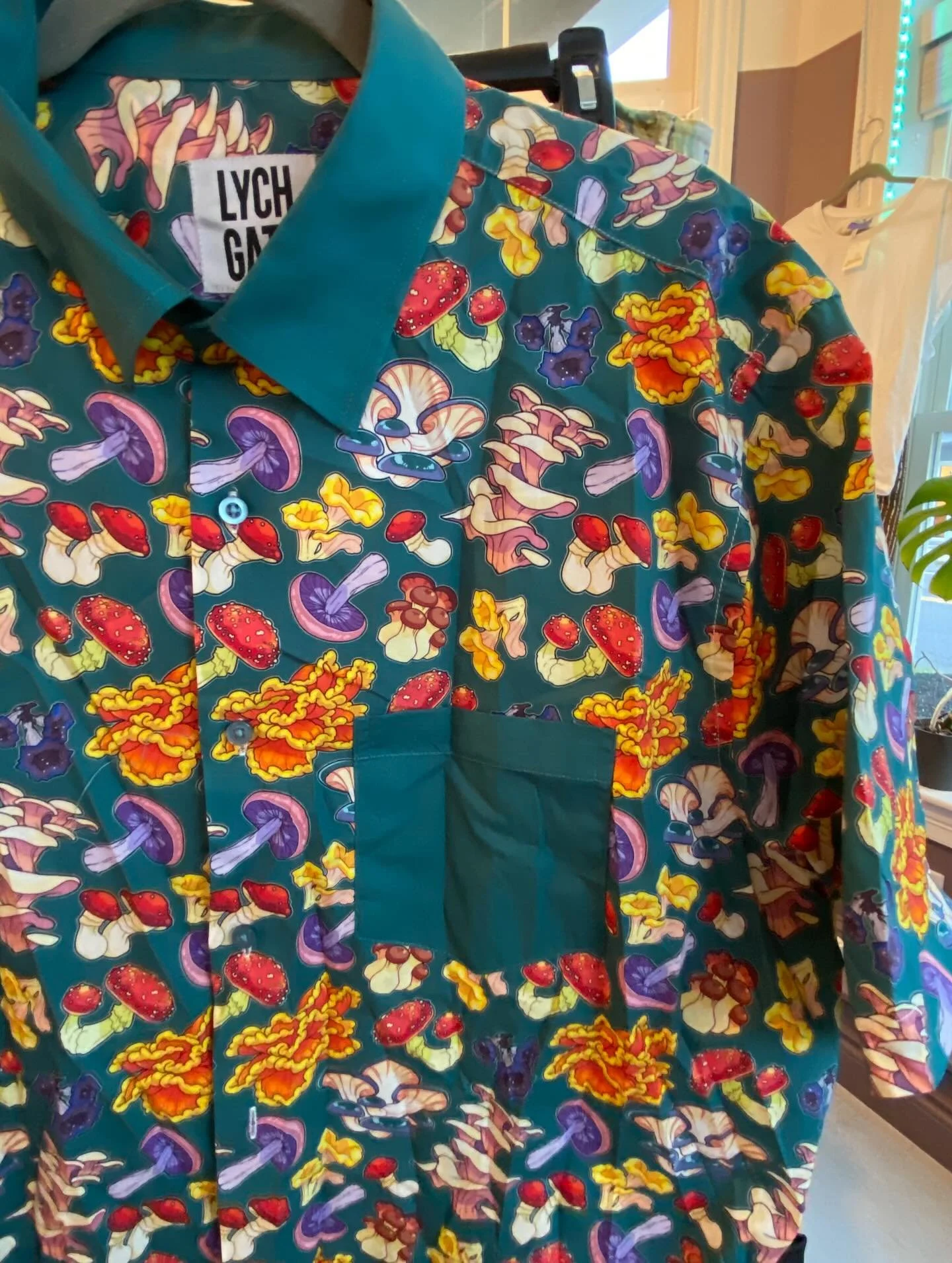 ✨A few newbies coming tomorrow! If you love prints you should come through! DM fmi on any pieces you like. 😍 Open 11-4 ✨
.
.
.
#artemisplussize
#plussize #plussizestyle#sizeinclusivefashion #resalefinds #secondhand #plussizethrift#thriftshop #thrift