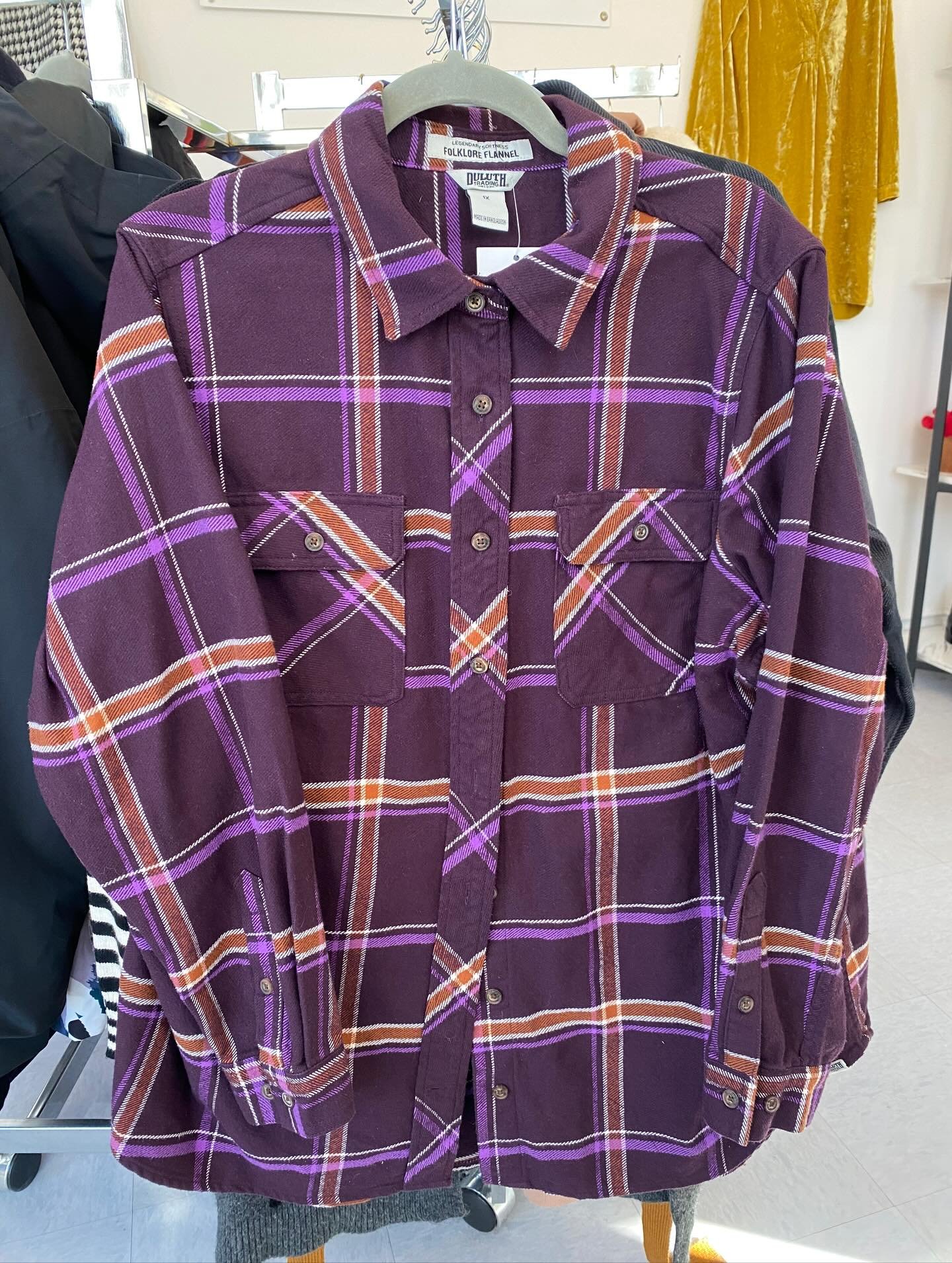 ✨These are just a few of the new pieces that have hit the racks this week! Come by and snag a local, sustainable outfit for yourself-or even better, find a gift for someone you love! Sick of buying from big retailers and Amazon?? Try giving secondhan