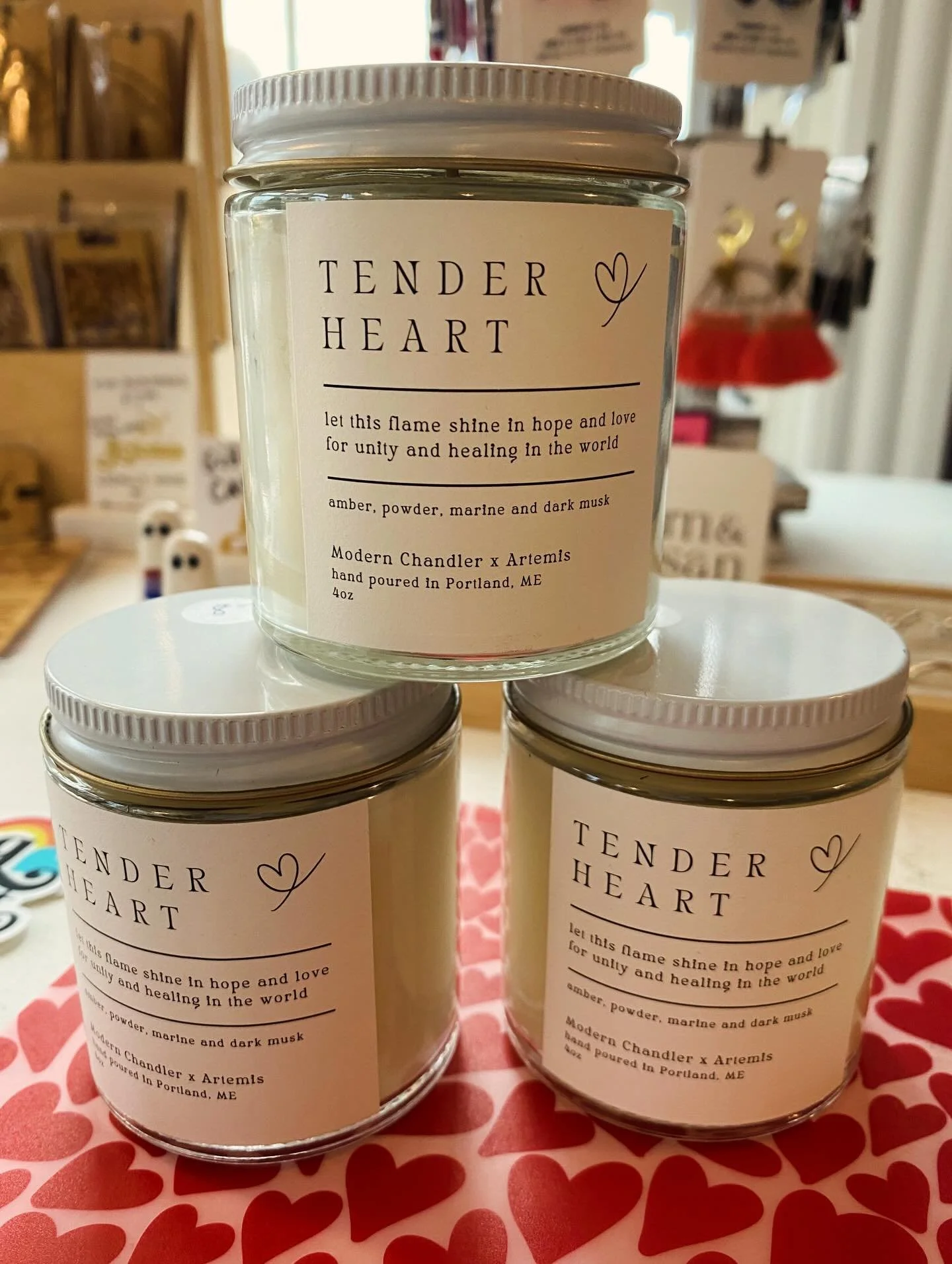 ✨We are so happy to create another Artemis candle with our friends at @modernchandlercandleco ✨✨✨
Our new Tender Heart candle is a little gift inspired by keeping an open heart, having hope and wishes for peace in our world.  It burns clean with soy 