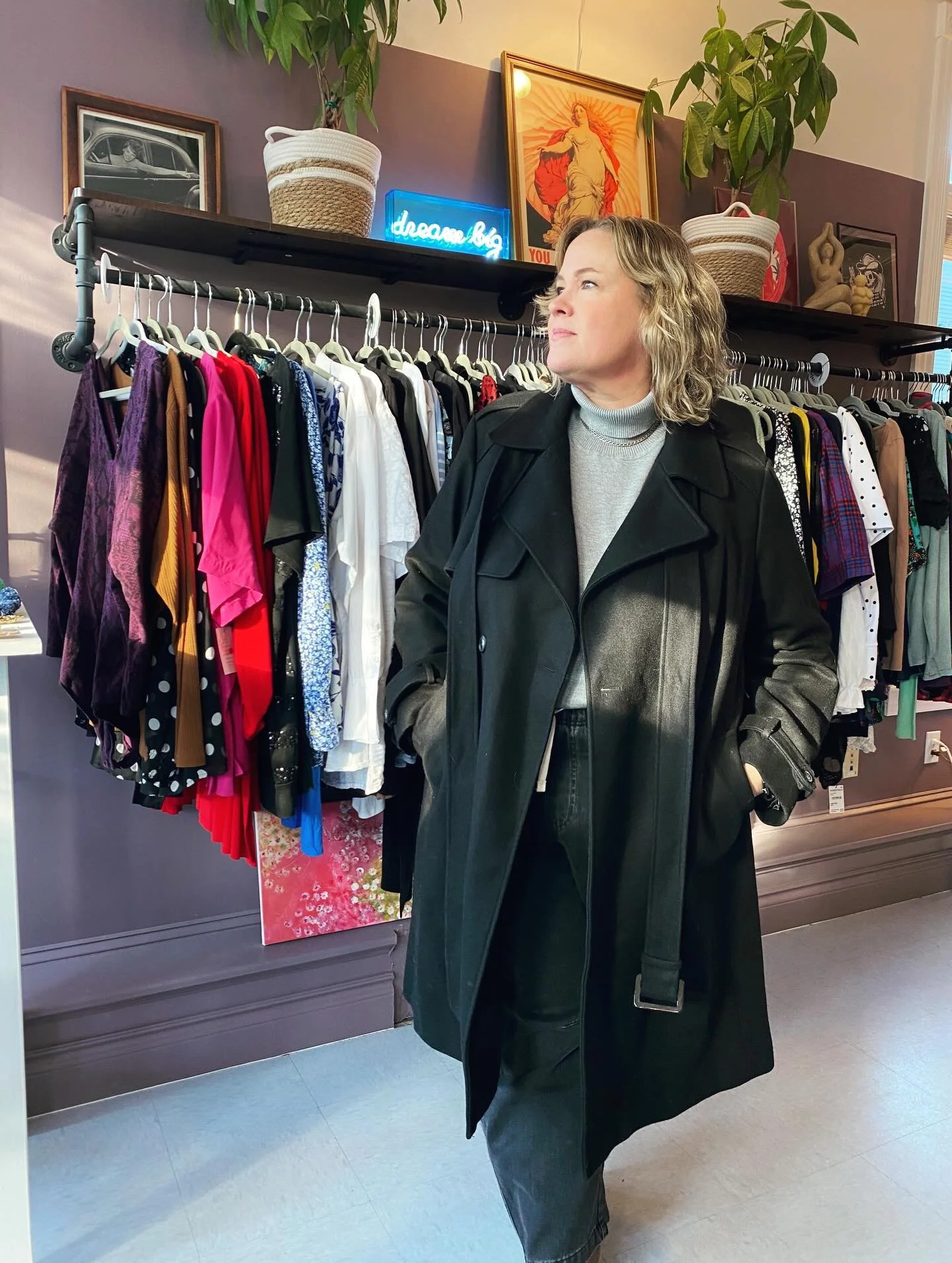 ✨Storms comin&rsquo;.. we have some cute coats in stock! DM fmi on any of these  items!❄️❄️
.
.
#artemisplussize #plussizecoats #plussizeboutique #mainesmallbusiness