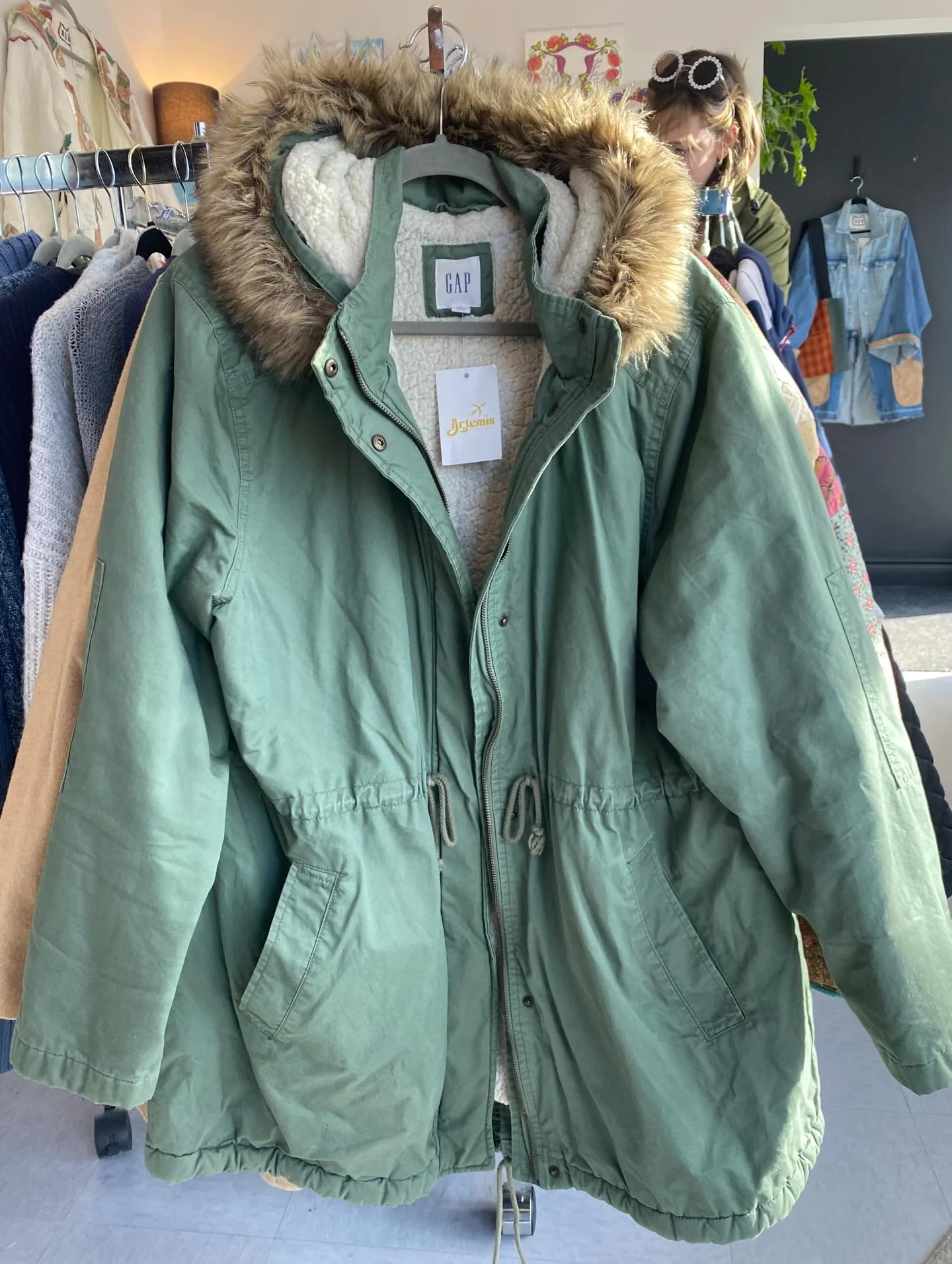 I love adding new pieces to our inventory every week! Stop by and find something &ldquo;new&rdquo; for yourself! ❤️
open:
Thursday &amp; Friday 11-4
Saturday &amp; Sunday 11-3
.
.
.
#artemisplussize #thriftedfinds #plussizefashion #mainesmallbusiness