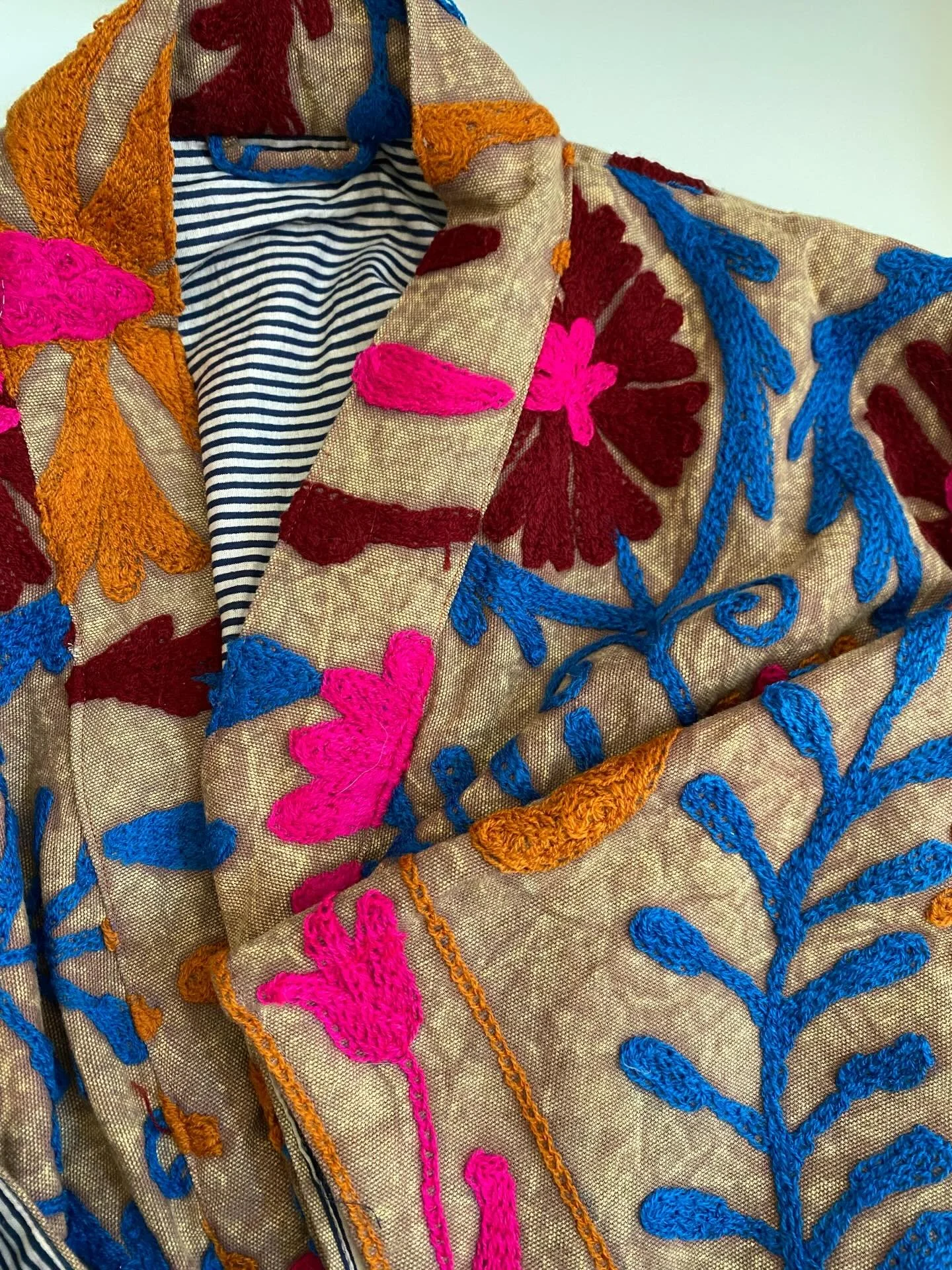 ✨Here&rsquo;s a little sneak peak of just a few of the cute new pieces coming with me to our pop up TOMORROW at @second_rodeo_coffee_maine 
We&rsquo;ll be there from 9-1&hellip;See you there!!✨
.
.
.
#artemisplussize #plussizethrift #fashionforeveryo