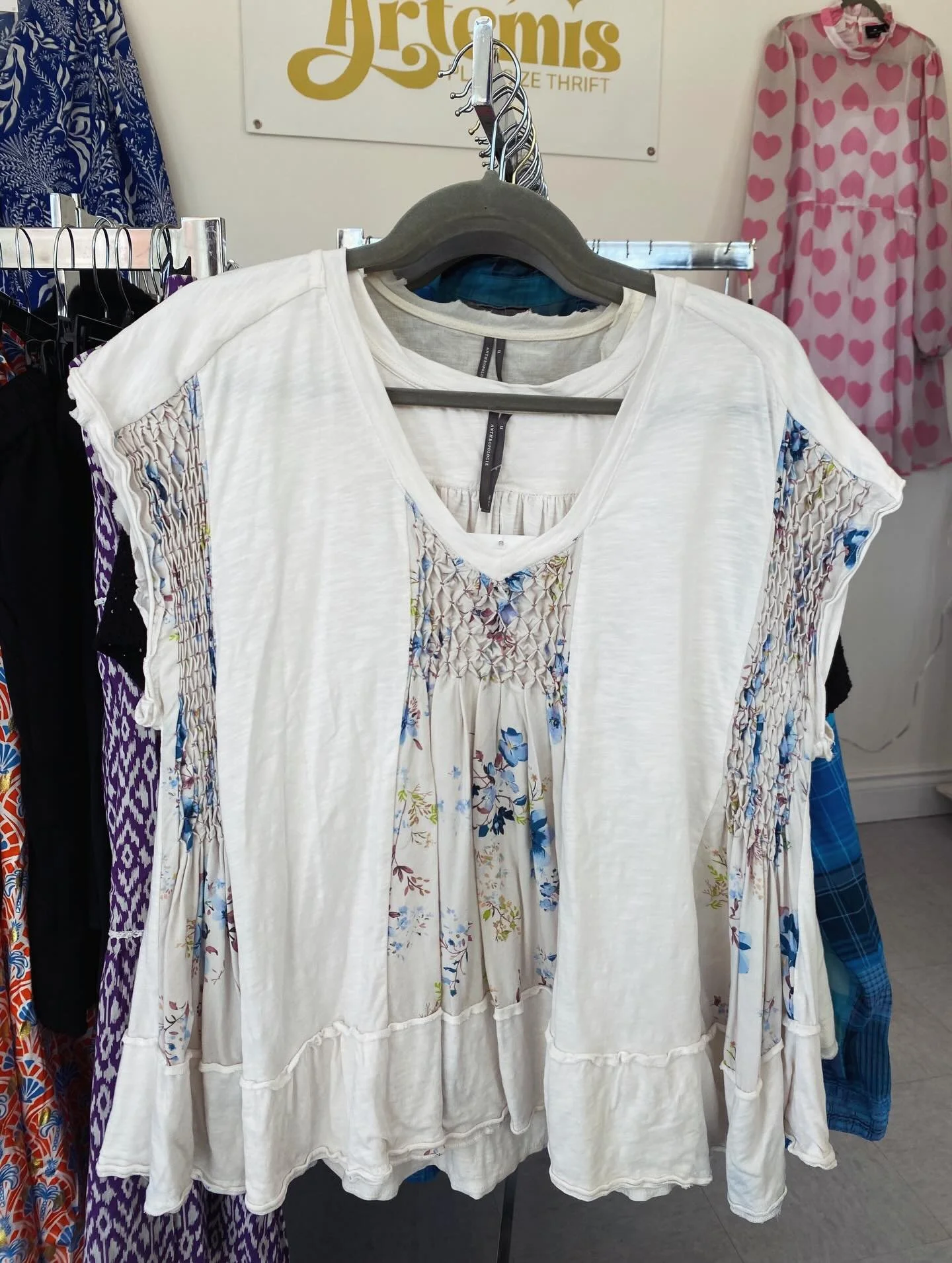 ✨Come to Artemis and freshen up your spring closet! We&rsquo;ve got something for every style in sizes XL-4X+✨
#artemisplussize #plussizetops #plussizethrift #mainesmallbusiness