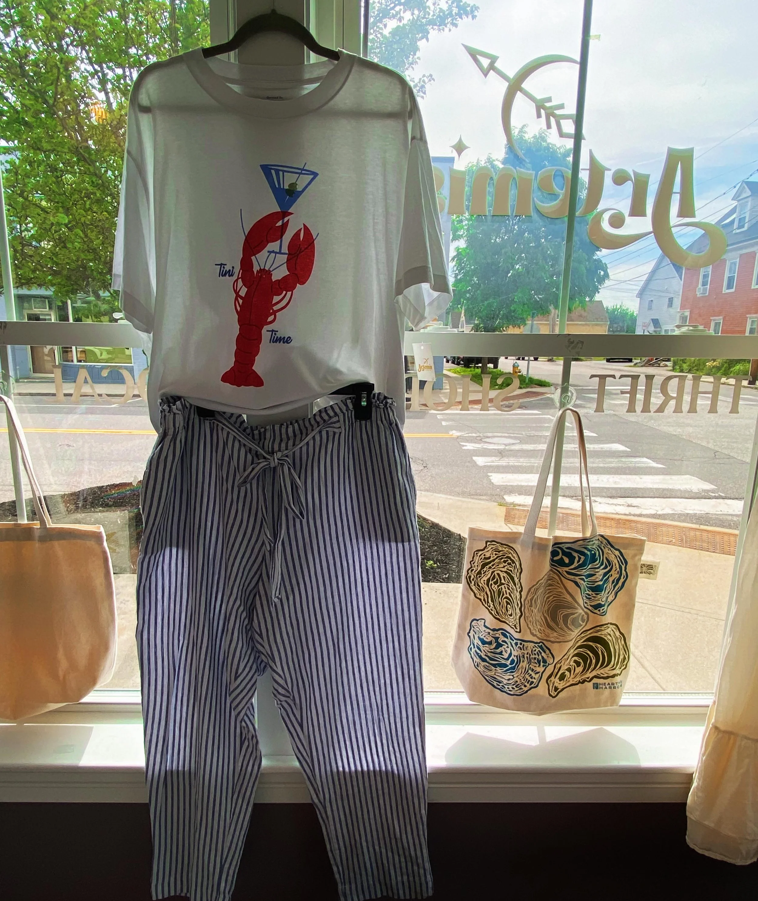 ✨We&rsquo;re putting out new items everyday! Come check out our amazing inventory of XL-5X secondhand pieces-we know you&rsquo;ll find something you&rsquo;ll LOVE!❤️ Not local but love something you see in our posts or stories? Just DM us for more in
