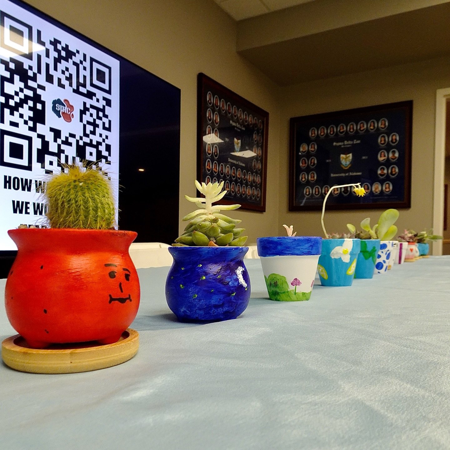 The talent at alabamasigdelt is officially next level. 🎨🔥

We spent the evening with the girls of SDT for a sisterhood event, and the creativity was unreal. We&rsquo;re talking everything from a spot on Spider Man and Kool-Aid Man to the daintiest 