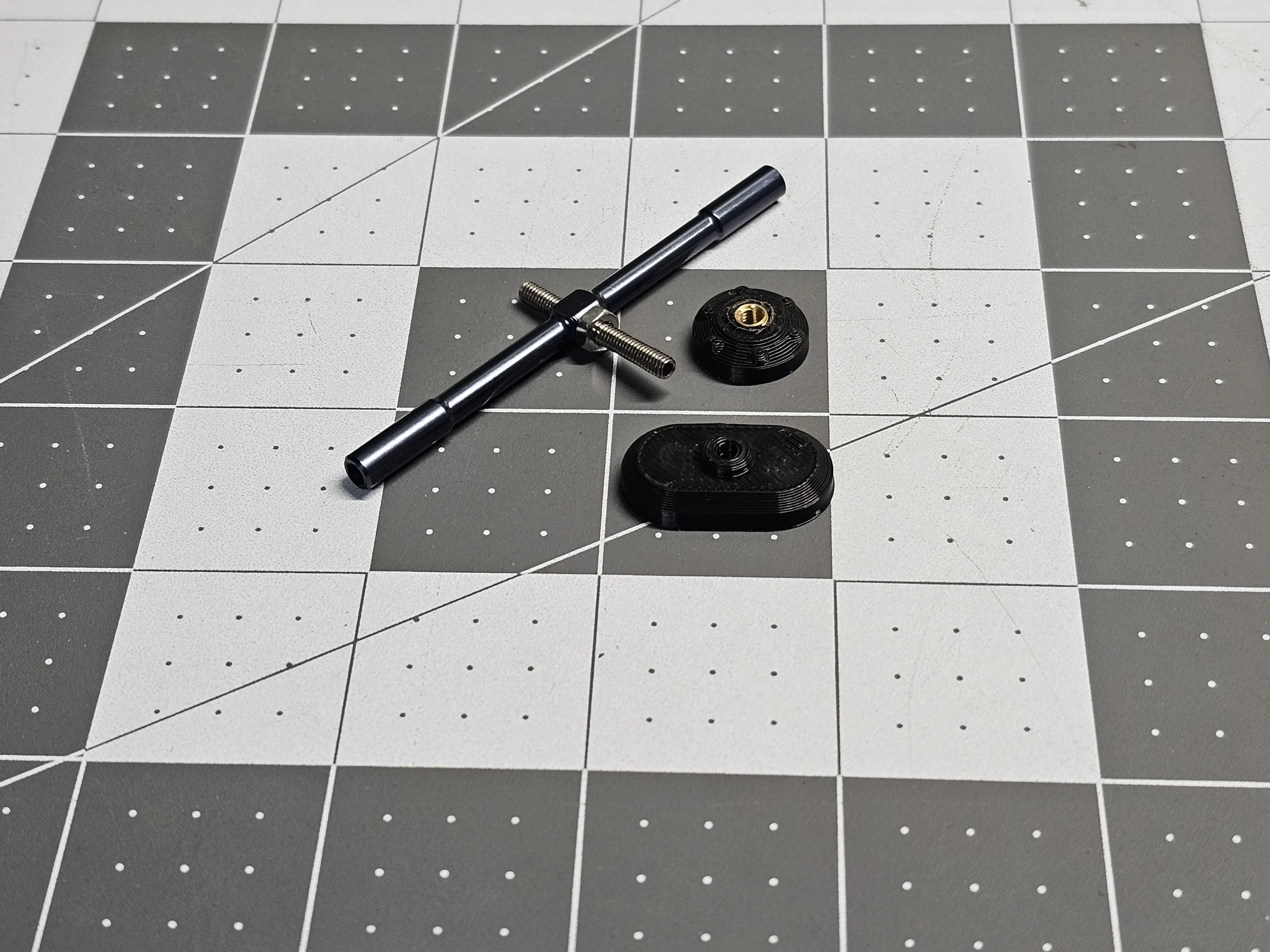 Dluxfab Lightweight Body Mount (70mm)