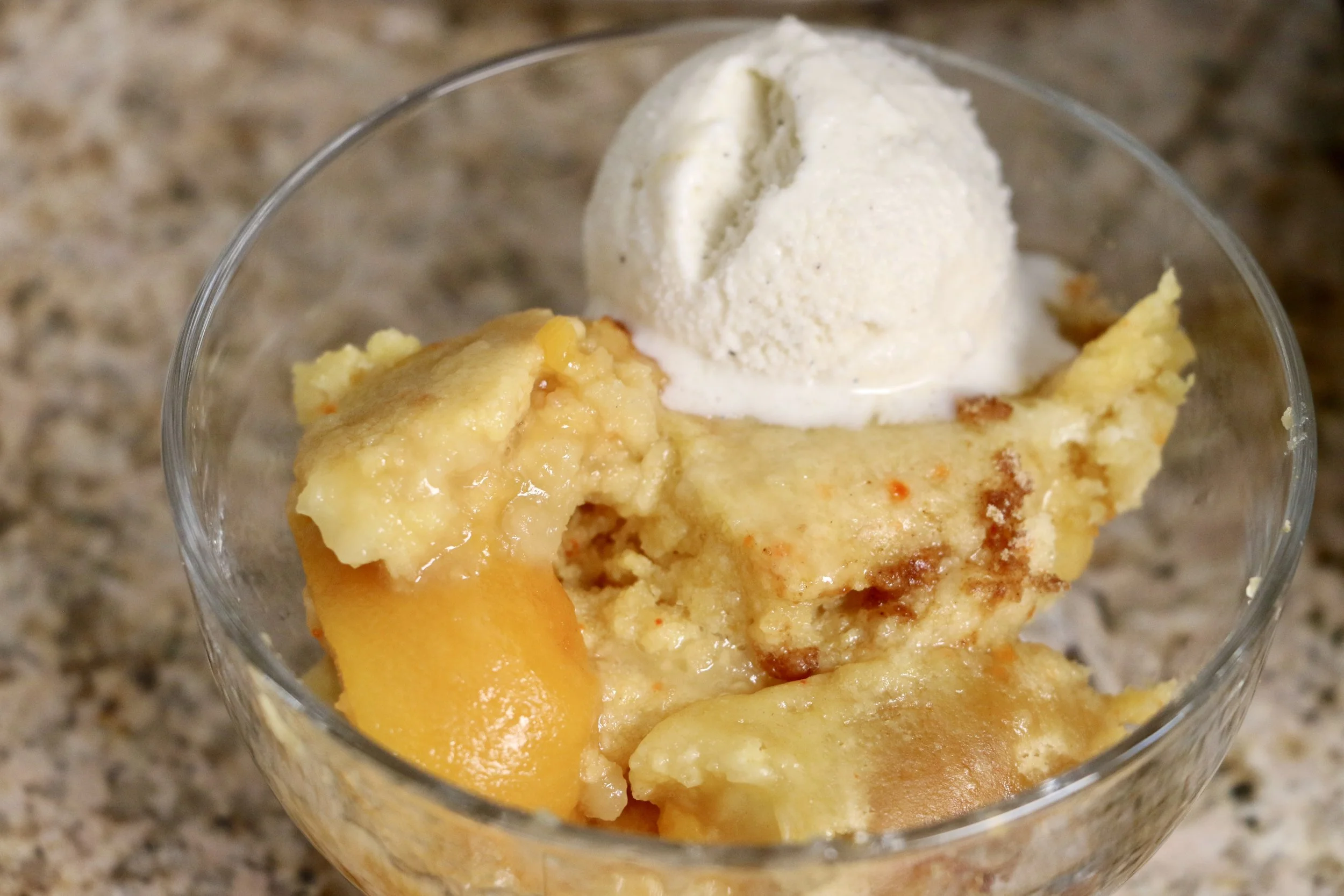 Slow Cooker Peach Dump Cake