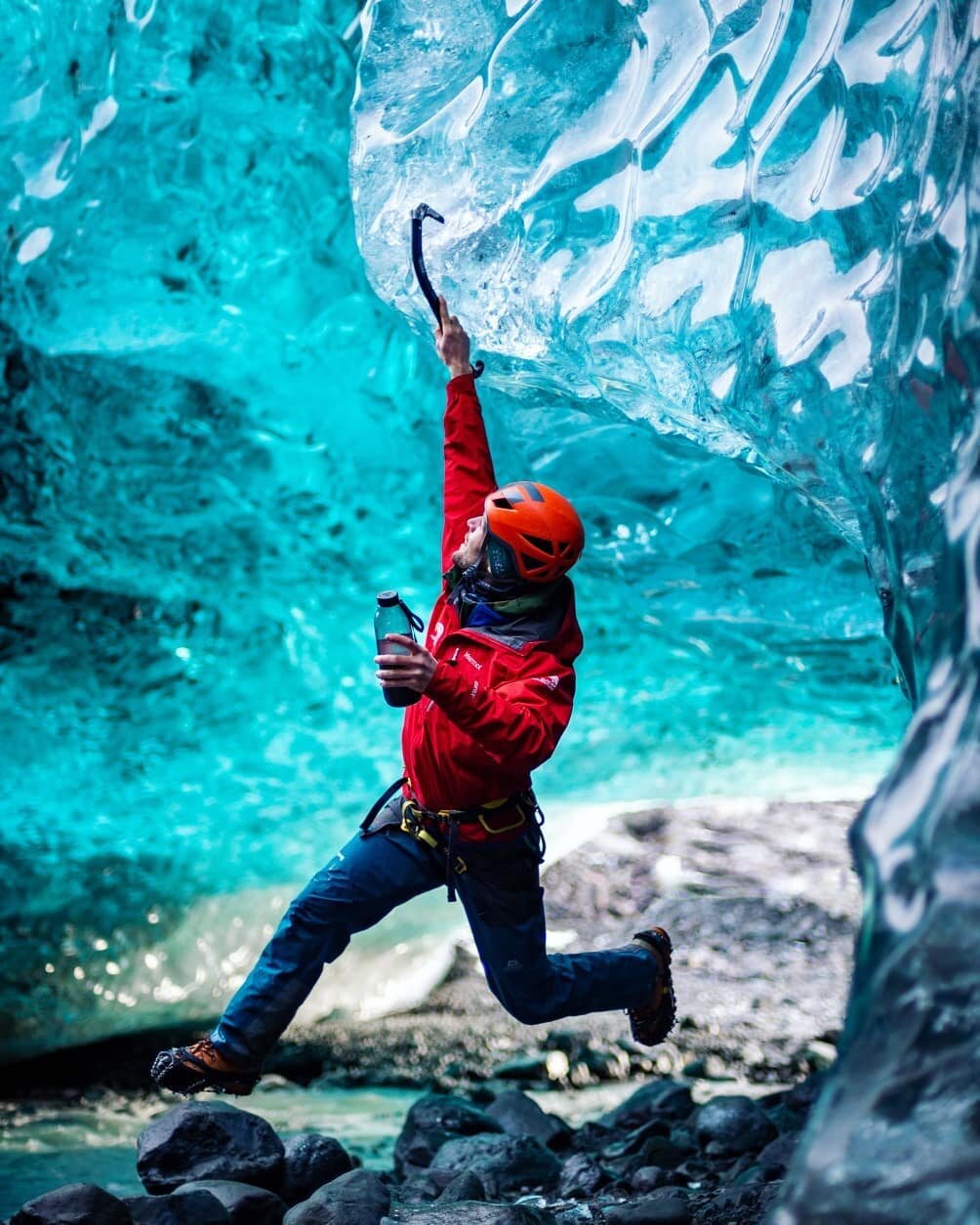 What it looks like to &quot;send it for the gram&quot; in an Icelandic glacier 🧊❄️🇮🇸
.
.
.
.
.
.
.
.
.
.
.
#iceland #glacier #climbing #iceclimbing #travel #adventure #adventuregear #crampons #winter #ringroad #hofn #roadtrip #nikon #getoutstayout
