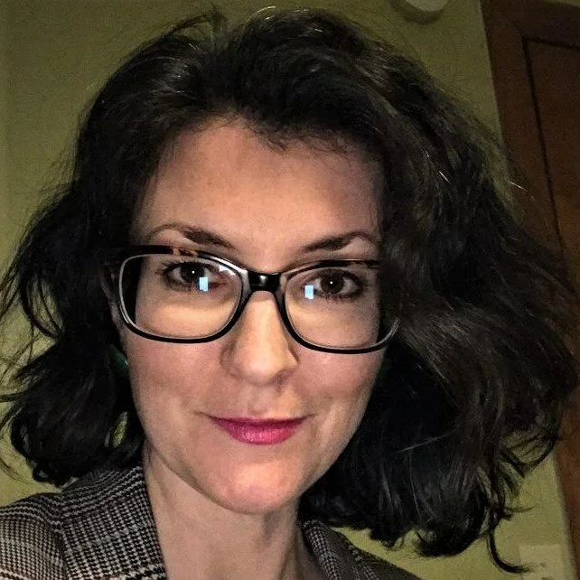 Author Photo - Rebecca Cuthbert.jpg