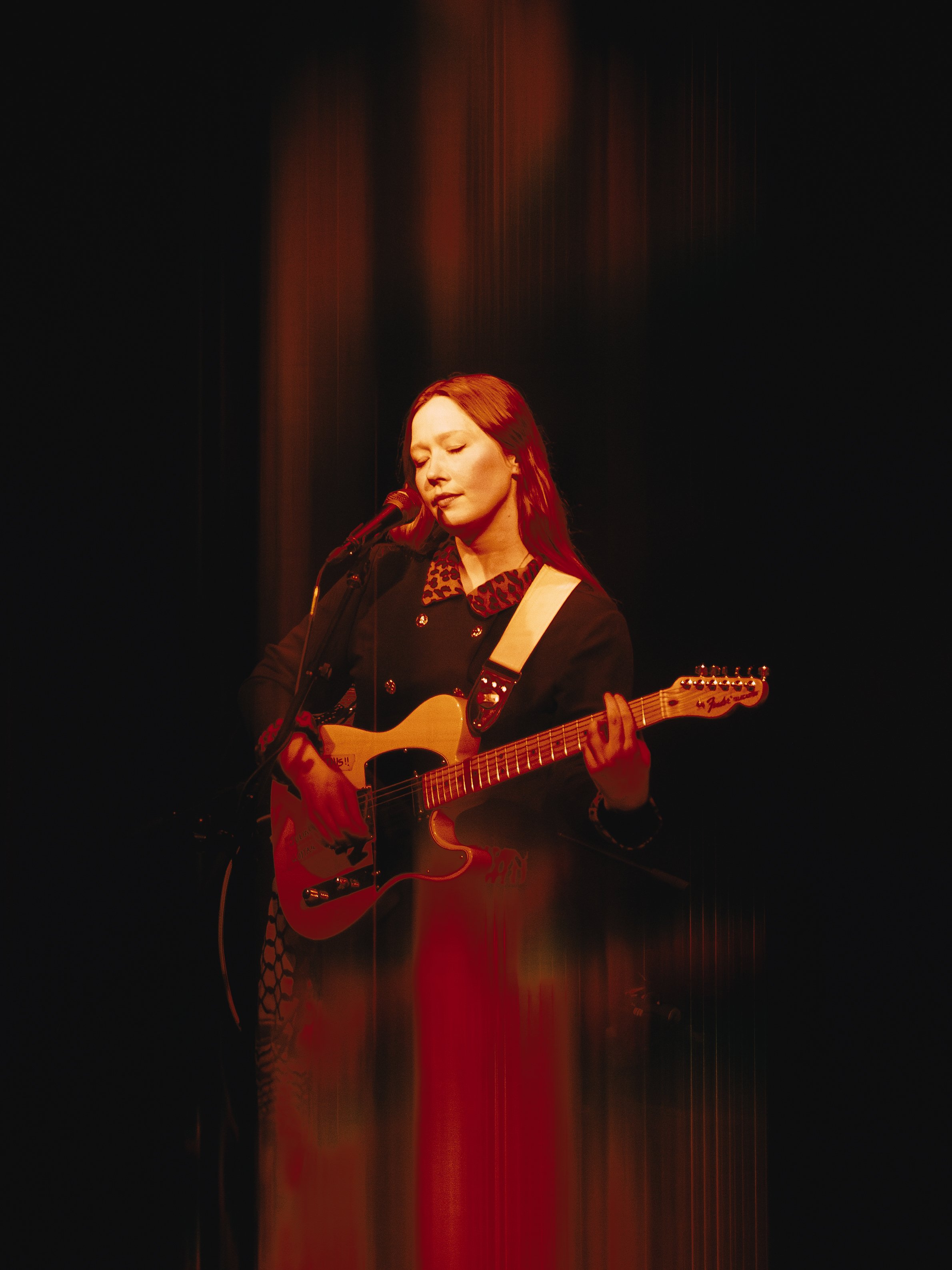 240916_Julia Jacklin_CindelOh_01.jpg