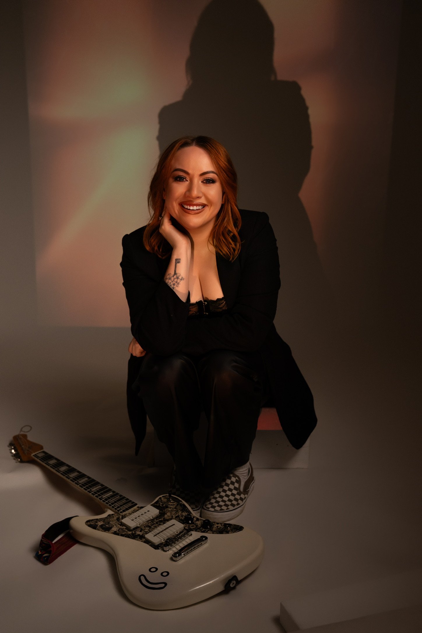 khellsey-anna musician guitar new zealand