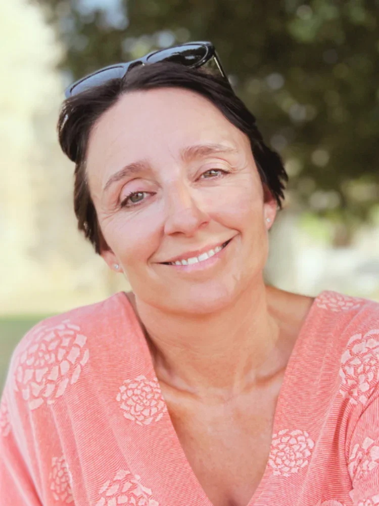 Author Elizabeth Deacle