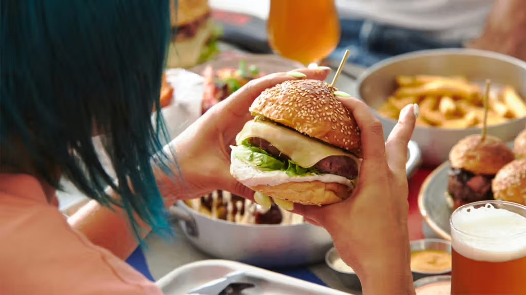 Why You Can’t Focus on Anything But Food: The Real Reason You Zone Out While Eating