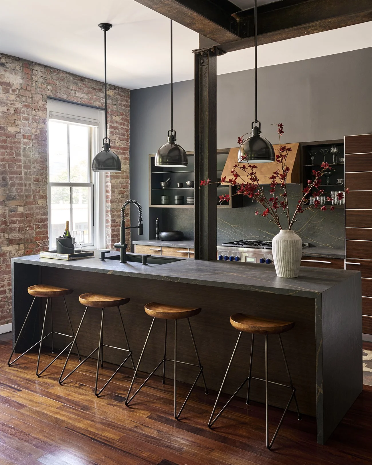 catherine2_lores_kitchen_01.jpg
