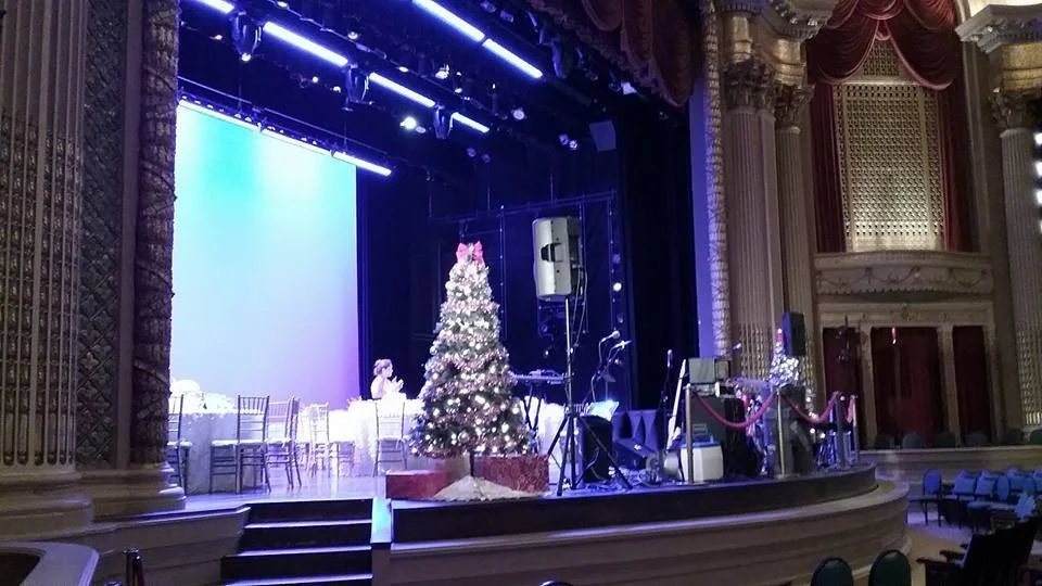 Corporate_Dinner on a stage 2.jpeg