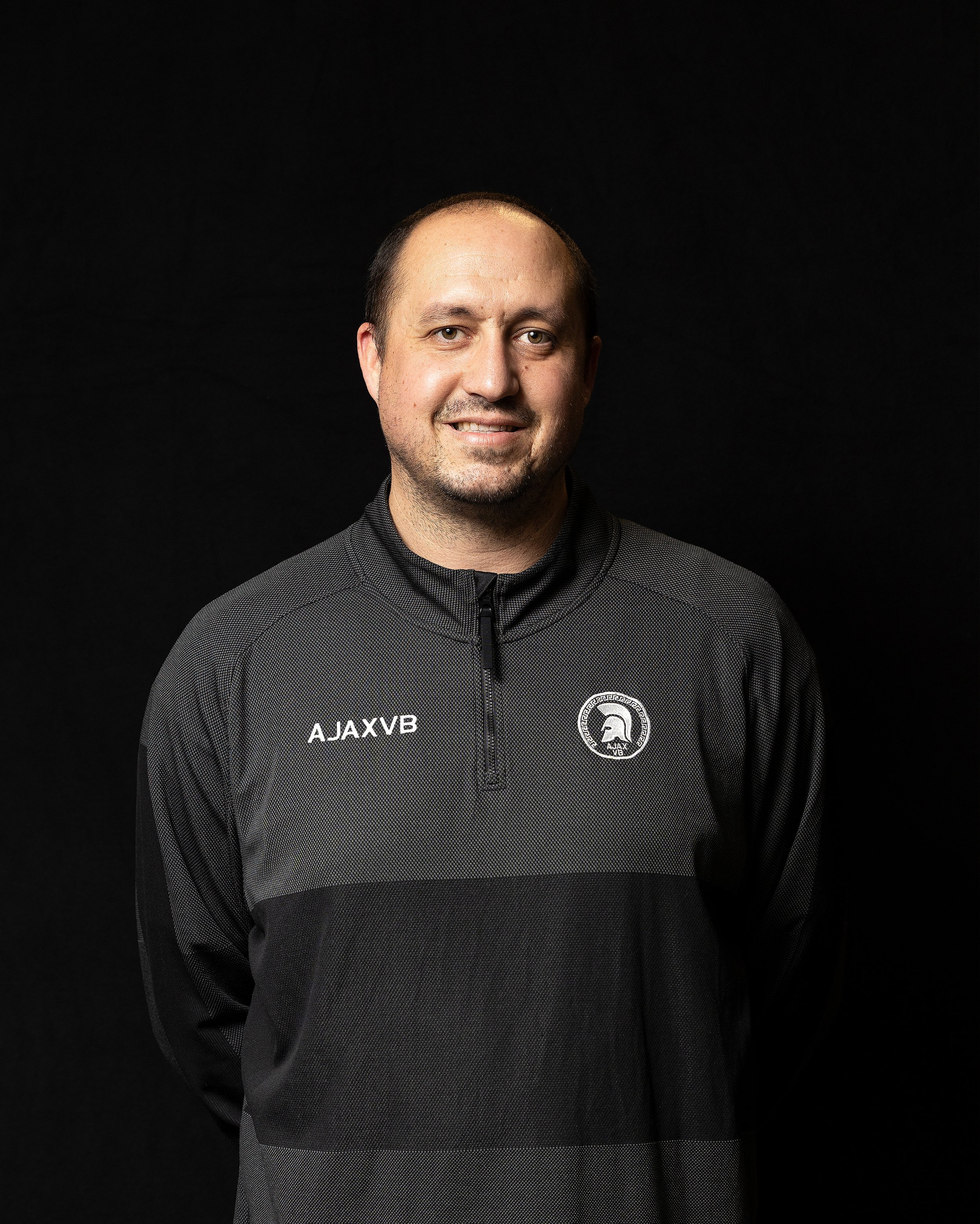 Ajax-18-Gold-Coach-Ben_Stern.jpg