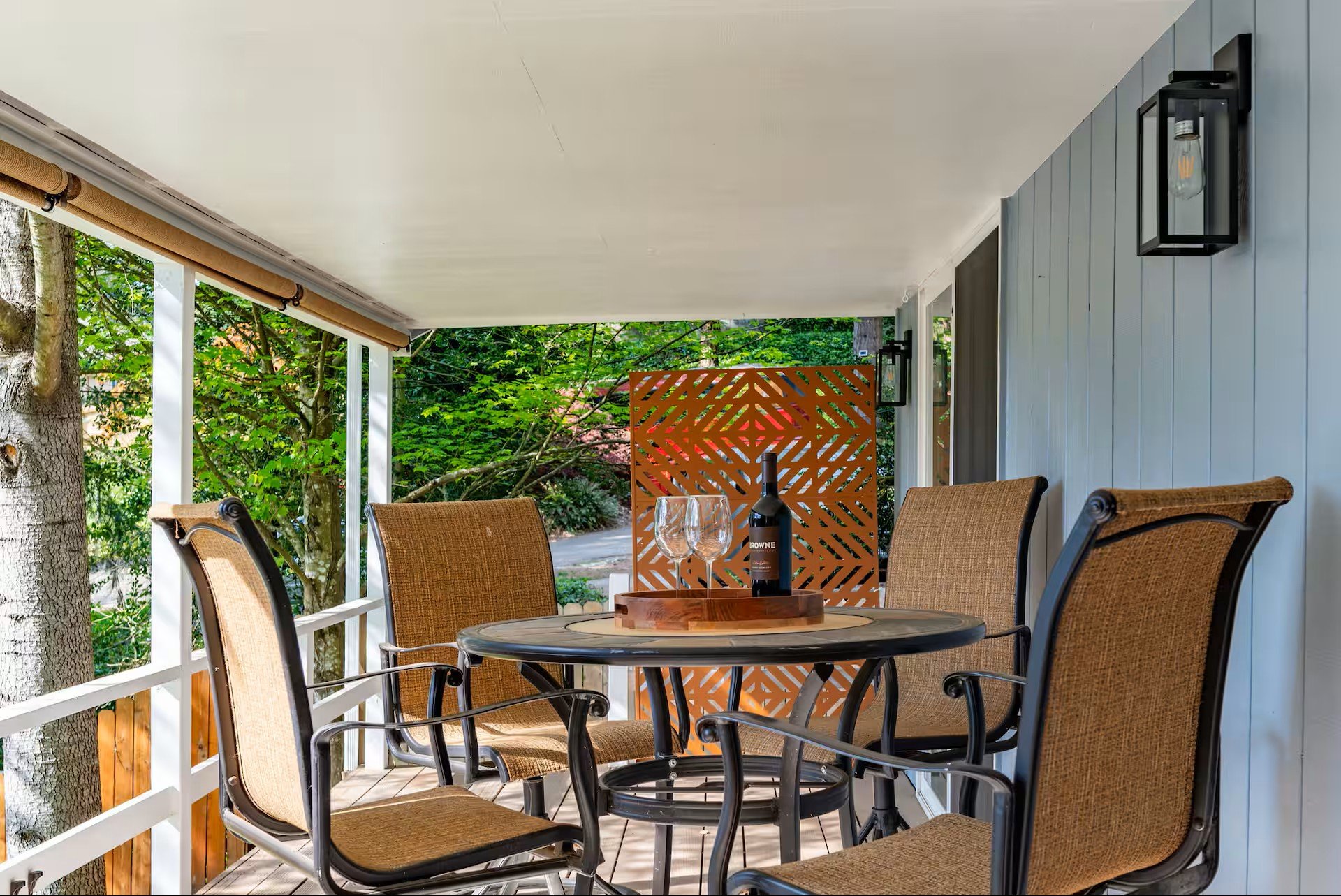 Outdoor Dining Cottage.jpg