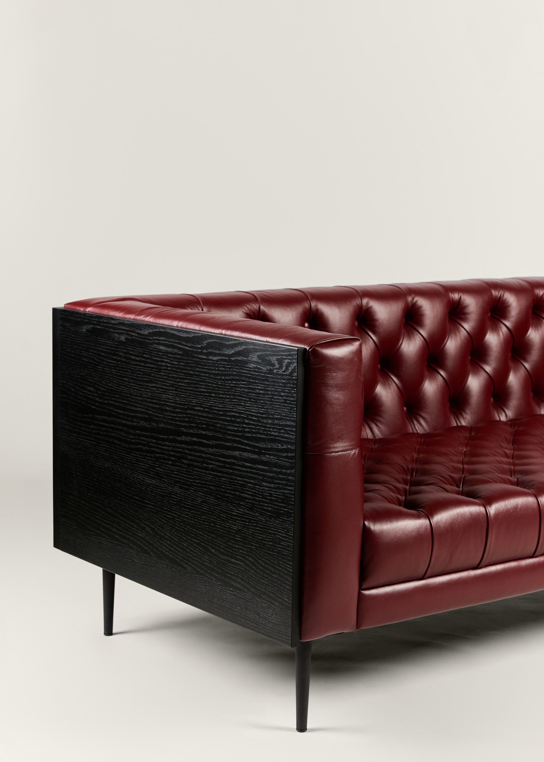 Vanguhn Sofa (1).jpg