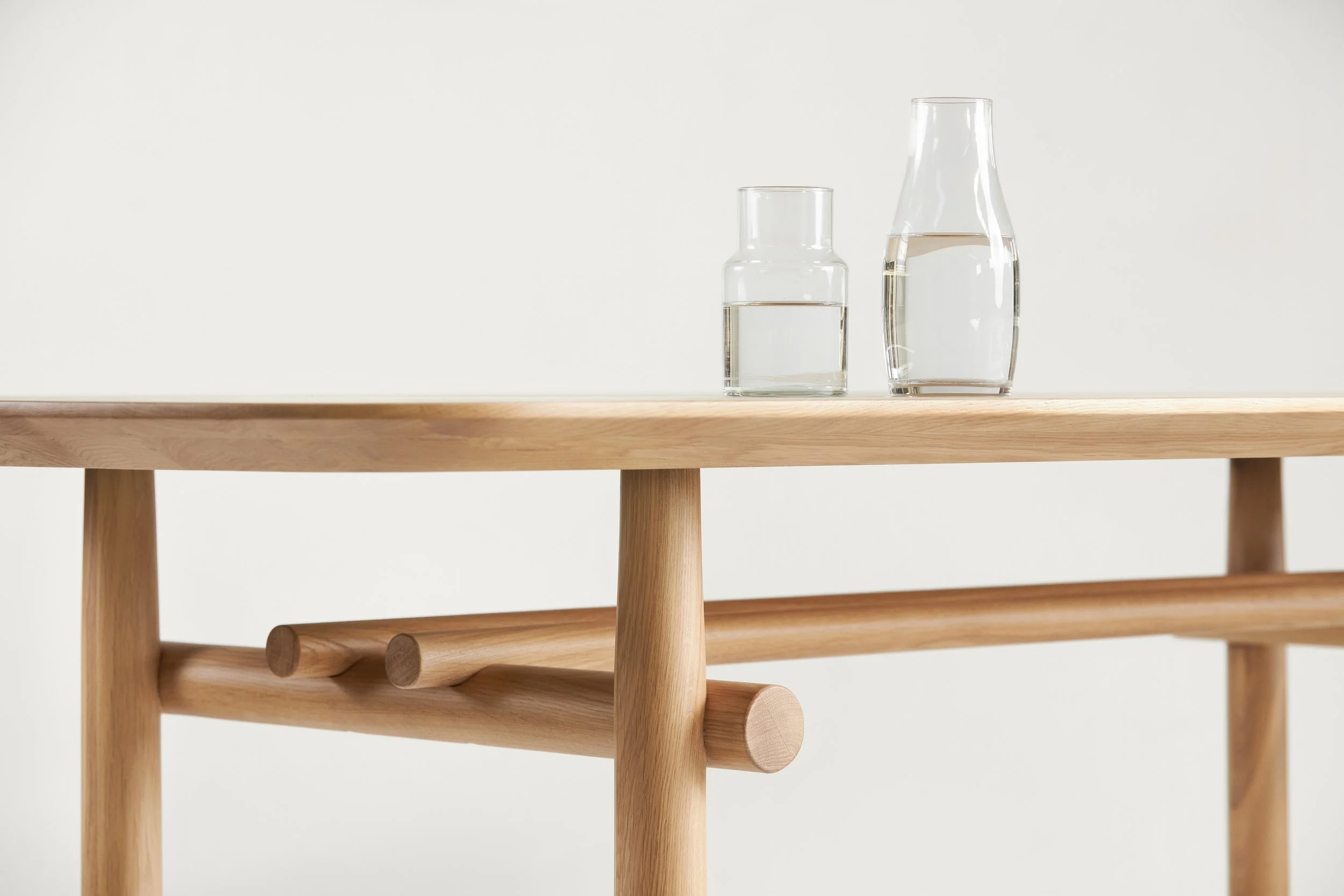 STE-TA-01_02 Steekla Table(9).jpg