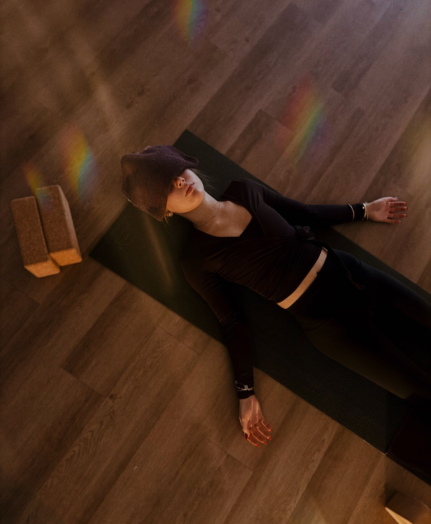 Beginning again
not with fireworks
but with breath.

The quiet kind.
The kind that reminds the body
it is safe to soften.

Returning to ease
not as something earned
but as something remembered.

We strip away
the noise
the gripping
the shouldering of