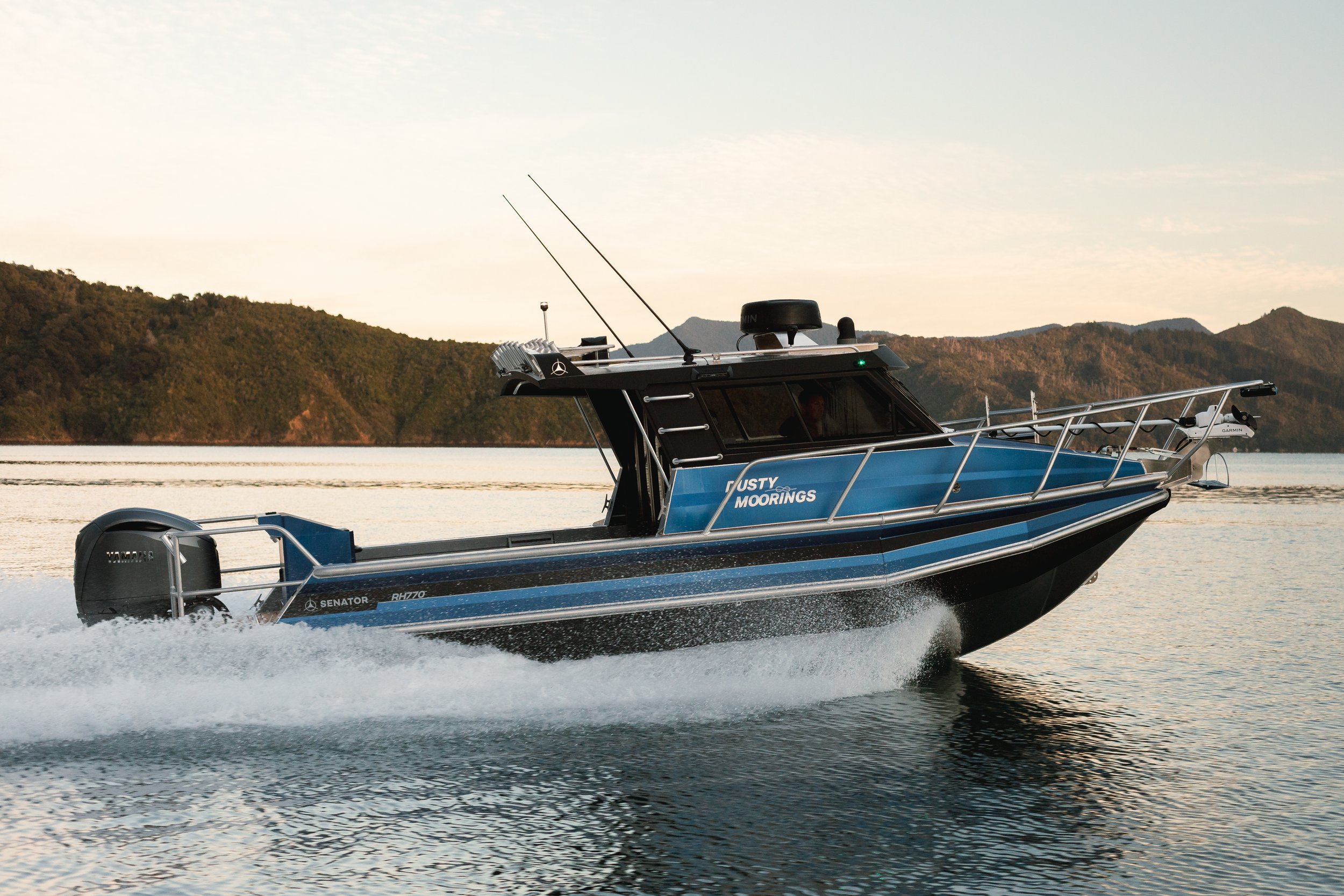 Senator RH770: Turning an 8m Hardtop Into an Adventure-Ready Boat You Can Live On For Days