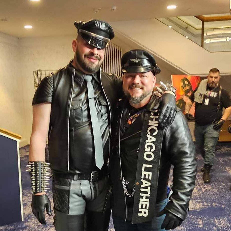 Happy Muir Cap Monday! Representing with the very sexy @brian.carroll.7792 Hope ya&rsquo;ll have an awesome week ahead 😉 #muircapmonday🖤💙❤️ #muircap #leathermenofinstagram #leathercommunity #leather #mondaymotivation