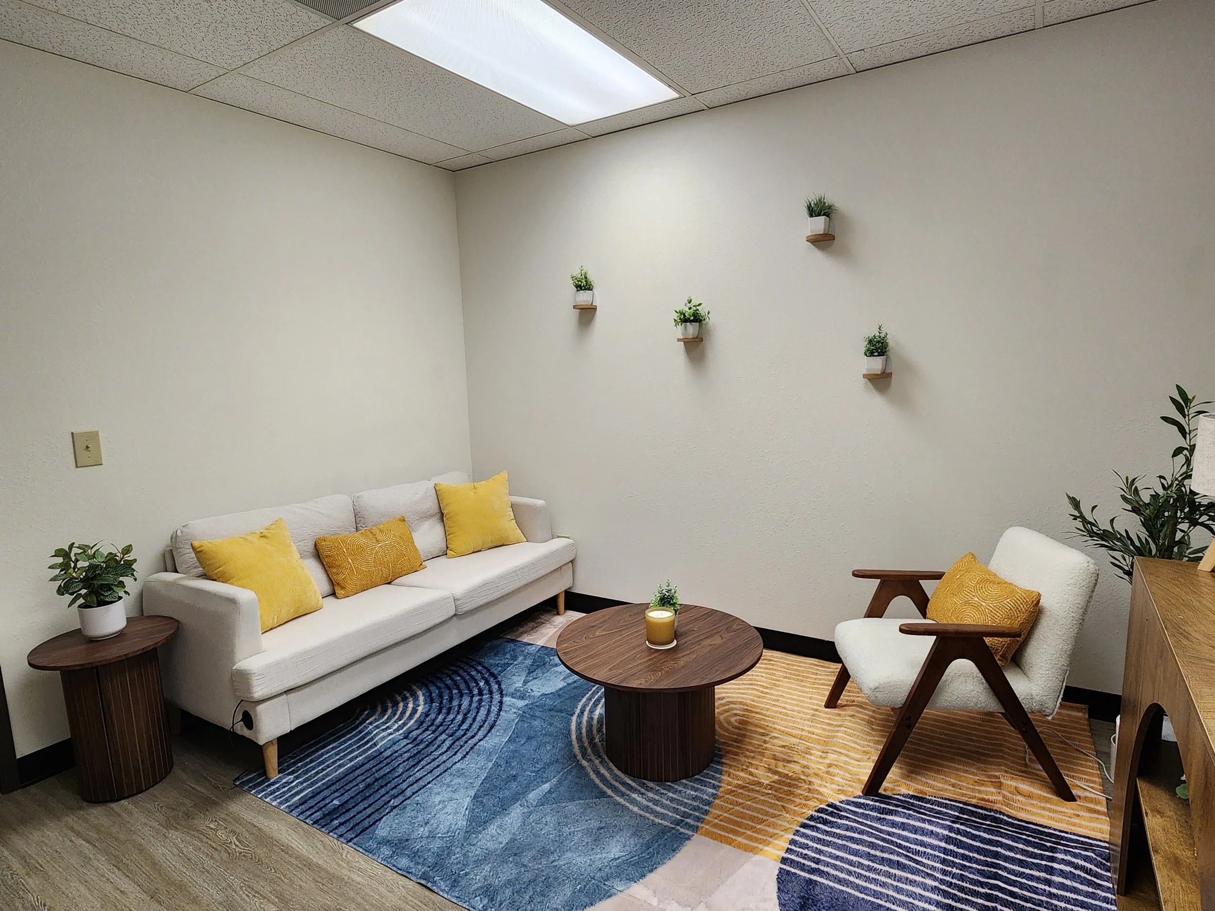 Bilingual trauma-informed therapist providing virtual therapy in California