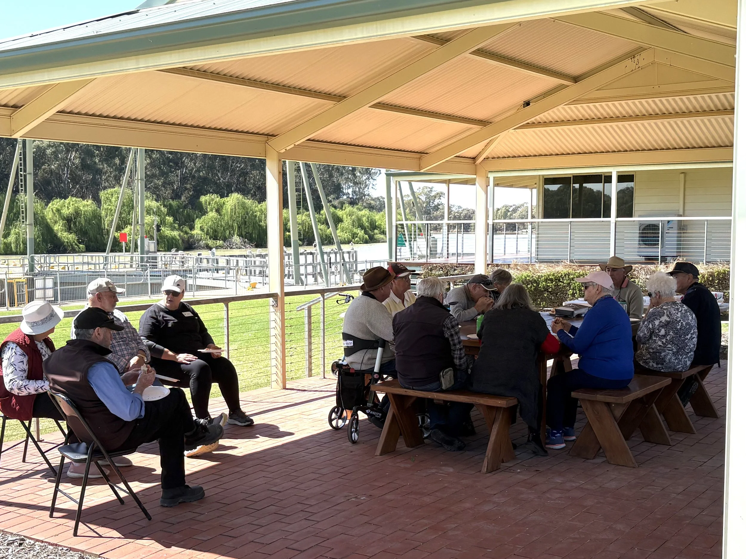 Lock 9 lunchtime.jpeg