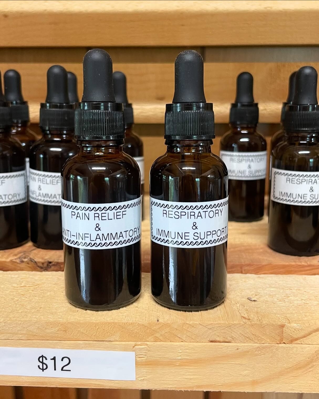 New goodies this week! Some tinctures, mini sourdough loaves, and Grandma Fischer&rsquo;s Blueberry muffins ❤️ 
.
.
.
.
#farmstore #farmstand #homestead #pnw #apothecary #salemoregon #keizeroregon