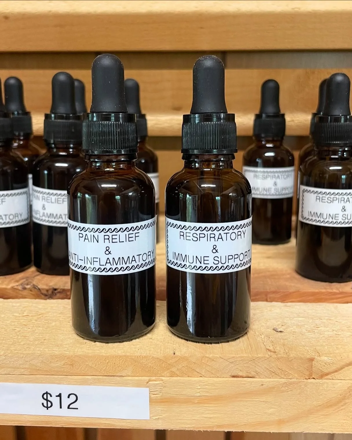 New goodies this week! Some tinctures, mini sourdough loaves, and Grandma Fischer&rsquo;s Blueberry muffins ❤️ 
.
.
.
.
#farmstore #farmstand #homestead #pnw #apothecary #salemoregon #keizeroregon