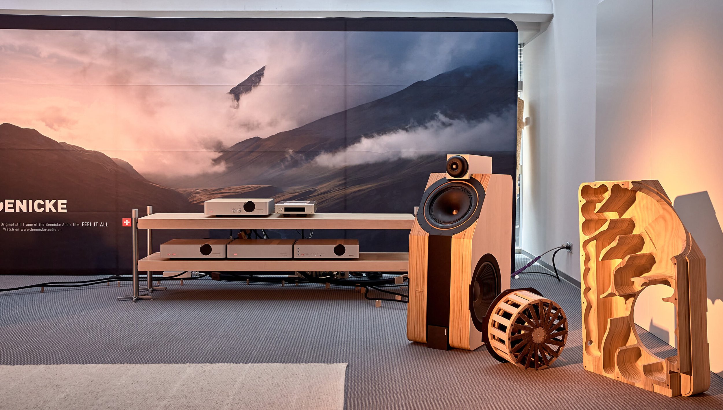 Authentic hosted their exclusive 2024 New Year's event featuring audio expert Sven Boenicke.