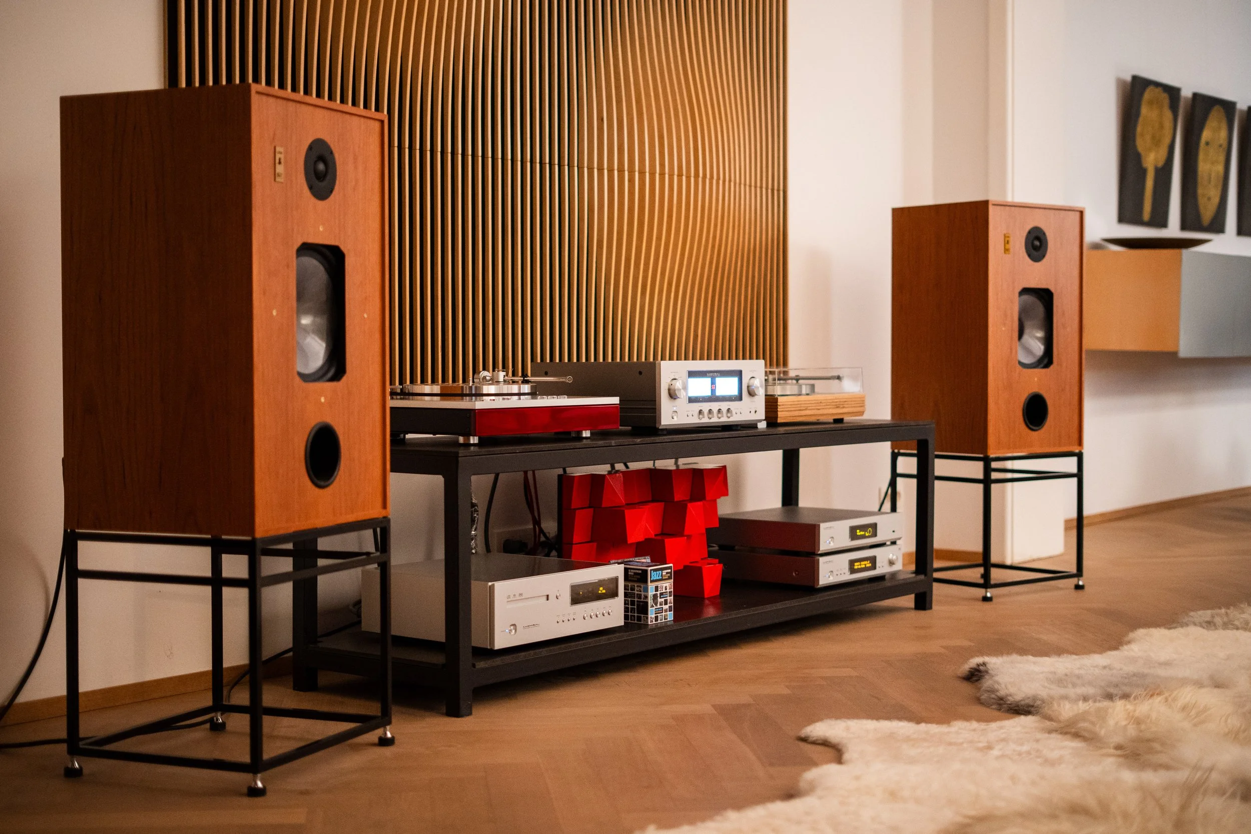 Luxman @ Authentic 2.jpg