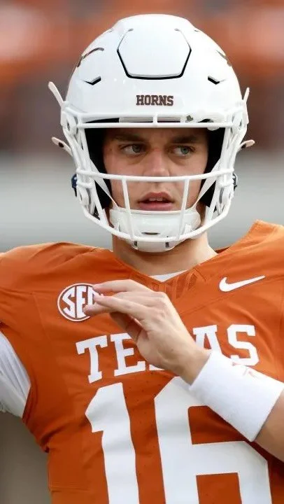 Tank for Arch back on?
#nfl #nflnews #nflupdates #texas #texaslonghorns #hookem #fyp